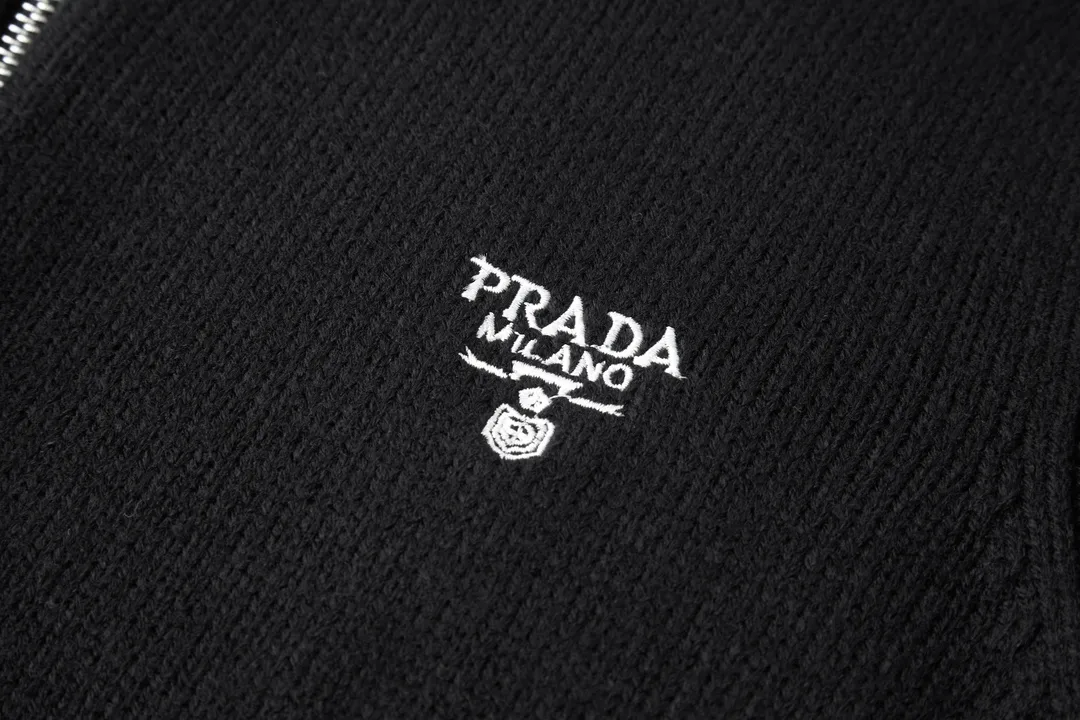 Logo-Embroidered Wool-Blend Zip-Up Cardigan D31021182 — view 5