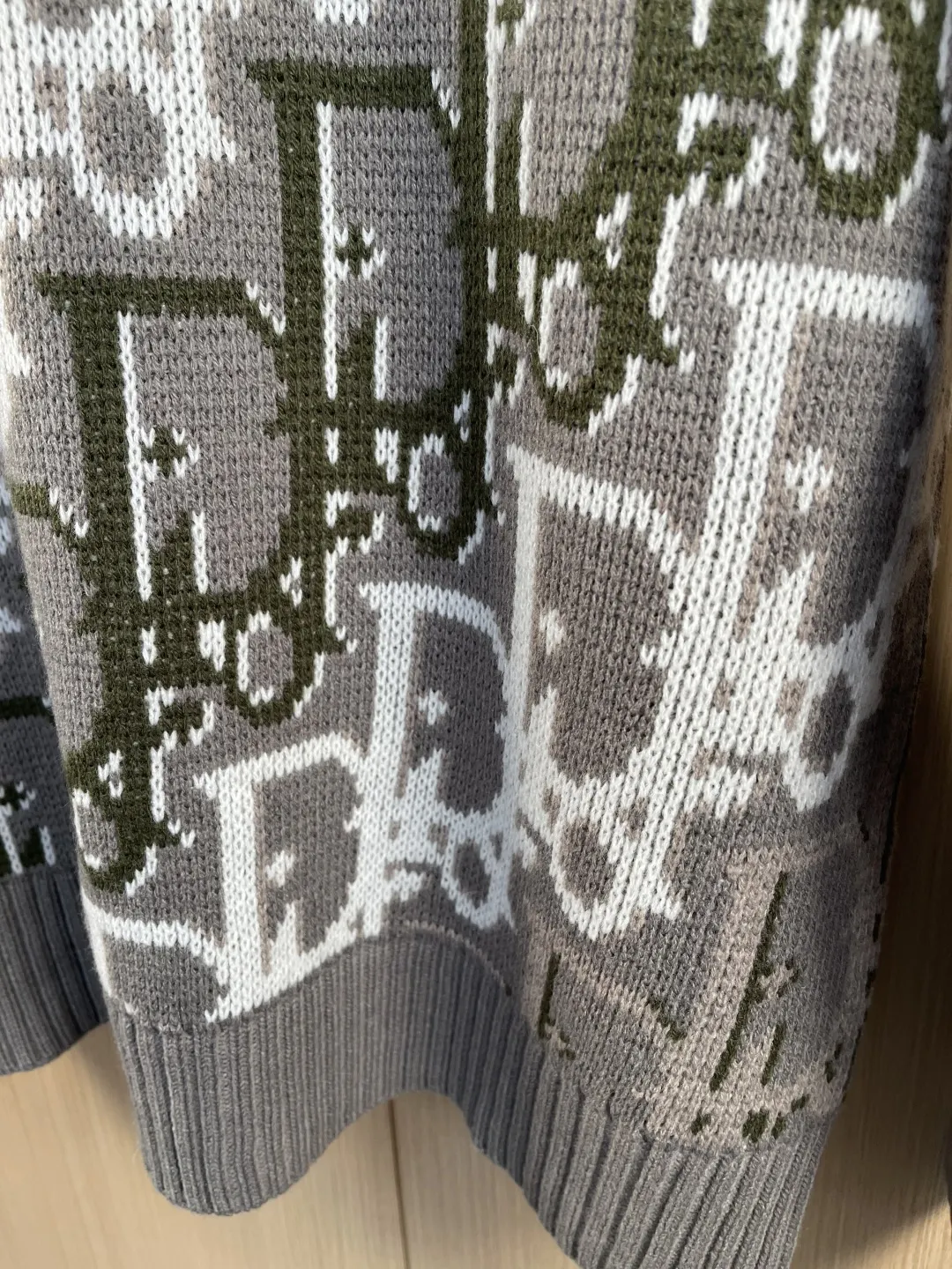 Oblique Jacquard Crew-Neck Sweater D31519237 — view 3