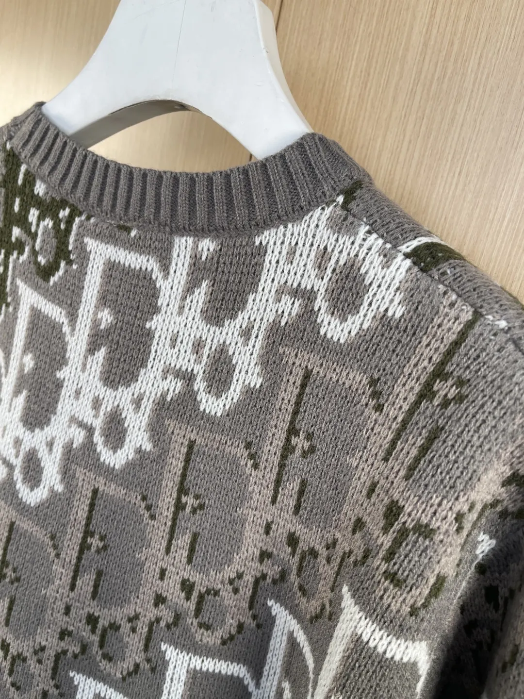 Oblique Jacquard Crew-Neck Sweater D31519237 — view 8