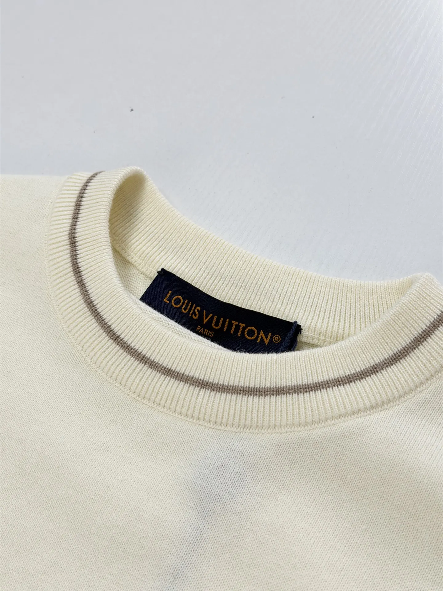 Logo Embroidered Tipped Crew-Neck Sweater D31520668 — view 4