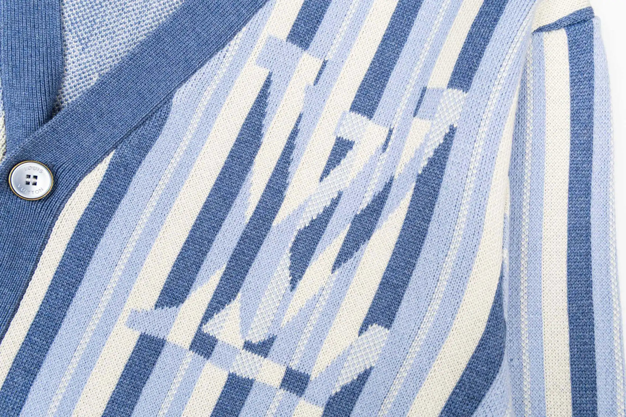 Striped Jacquard Wool-Blend Cardigan D31513786 — view 5