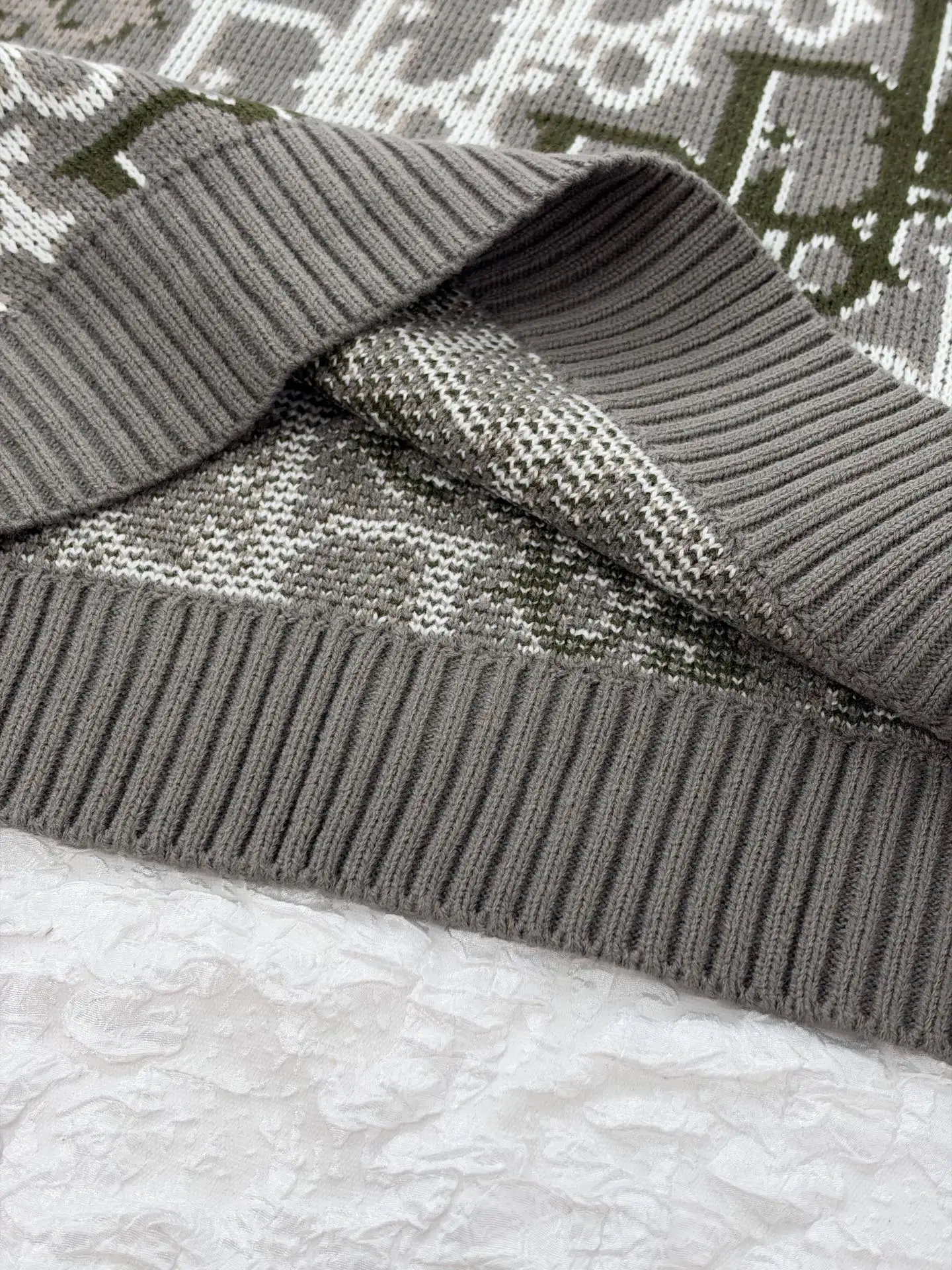 Oblique Jacquard Crew-Neck Sweater D31519180 — view 7
