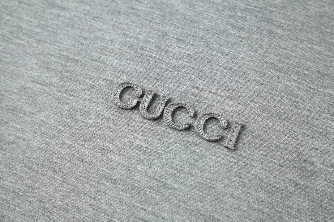 Logo-Embroidered Zip-Up Hoodie D31521087 — view 5