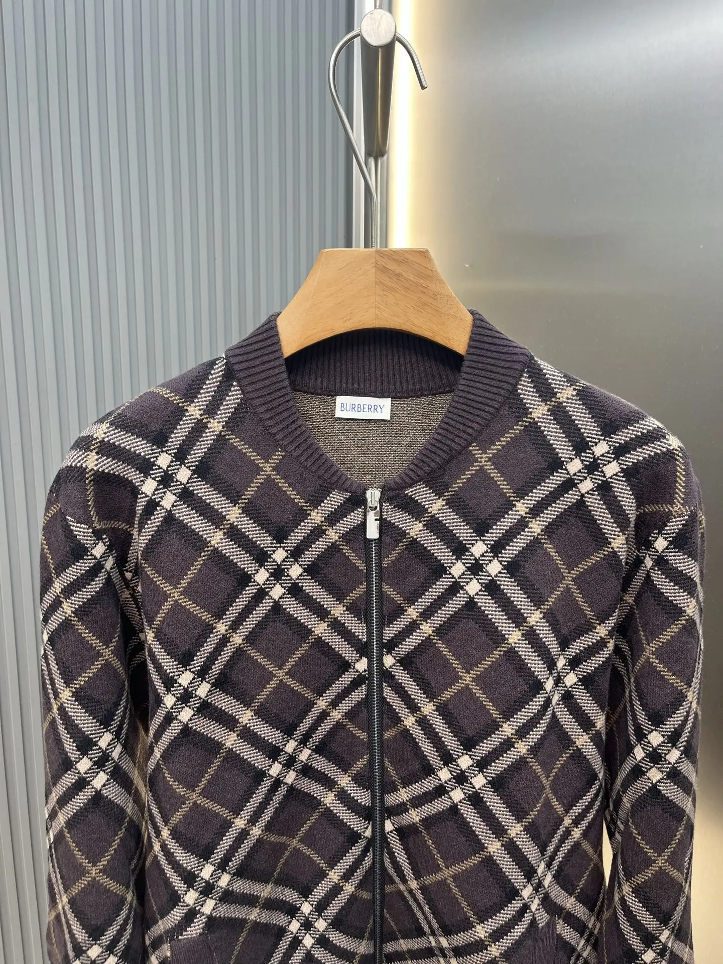 Check Jacquard Wool and Cashmere-Blend Cardigan D32019125 — view 2