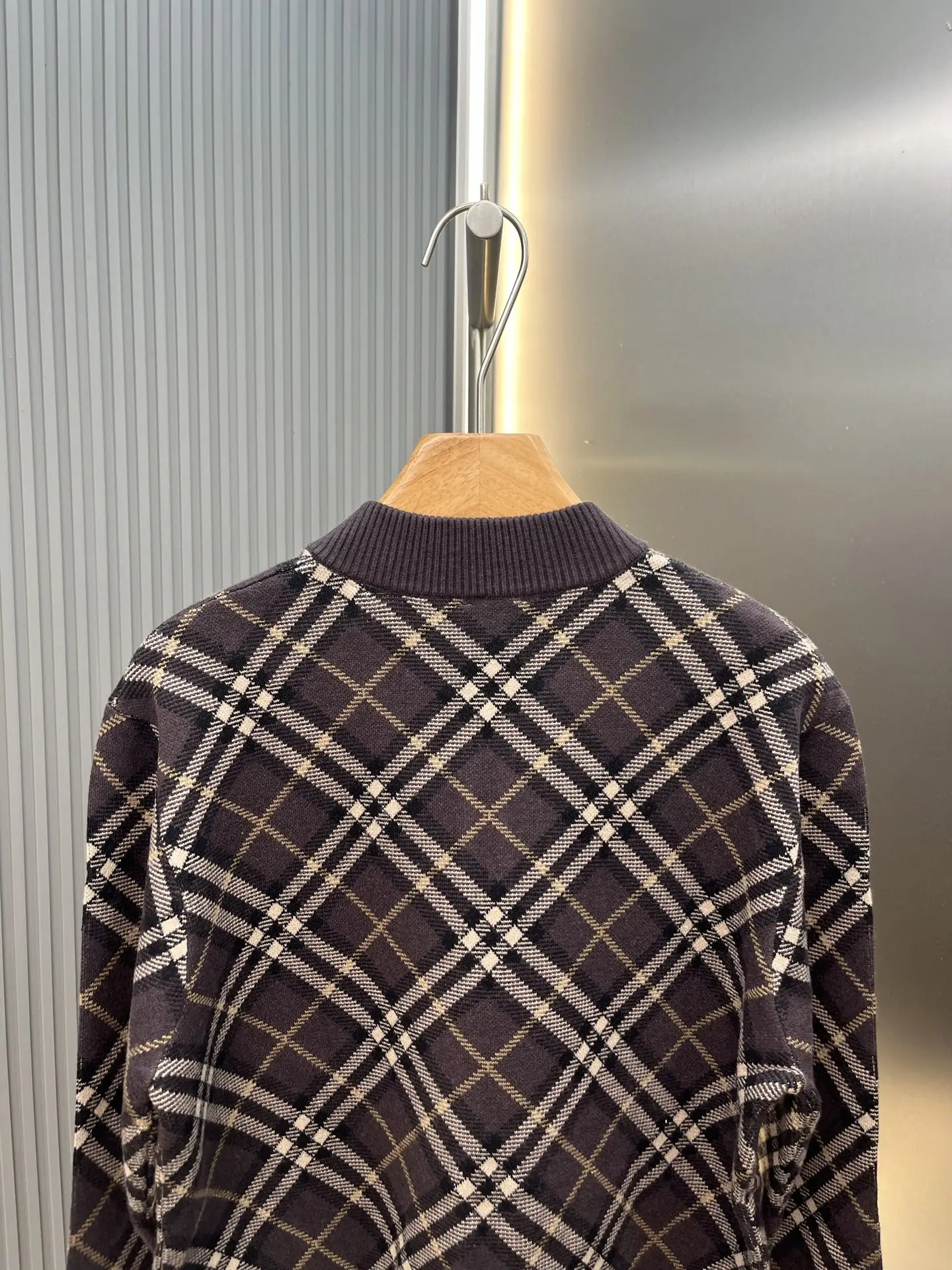 Check Jacquard Wool and Cashmere-Blend Cardigan D32019125 — view 4