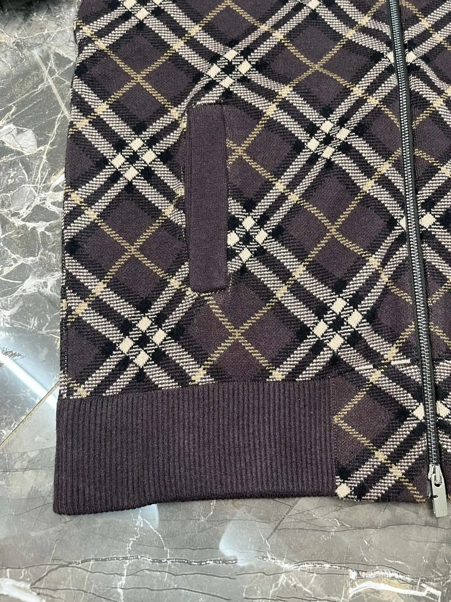 Check Jacquard Wool and Cashmere-Blend Cardigan D32019125 — view 6