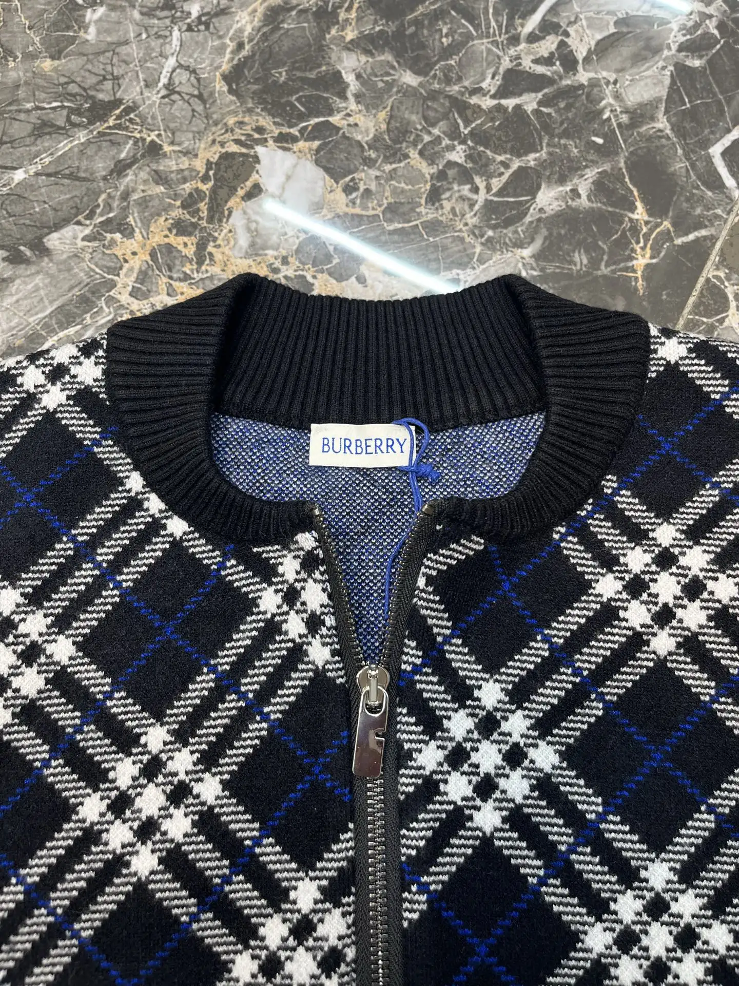 Check Jacquard Wool-Cashmere Knit Bomber Jacket D32019124 — view 5