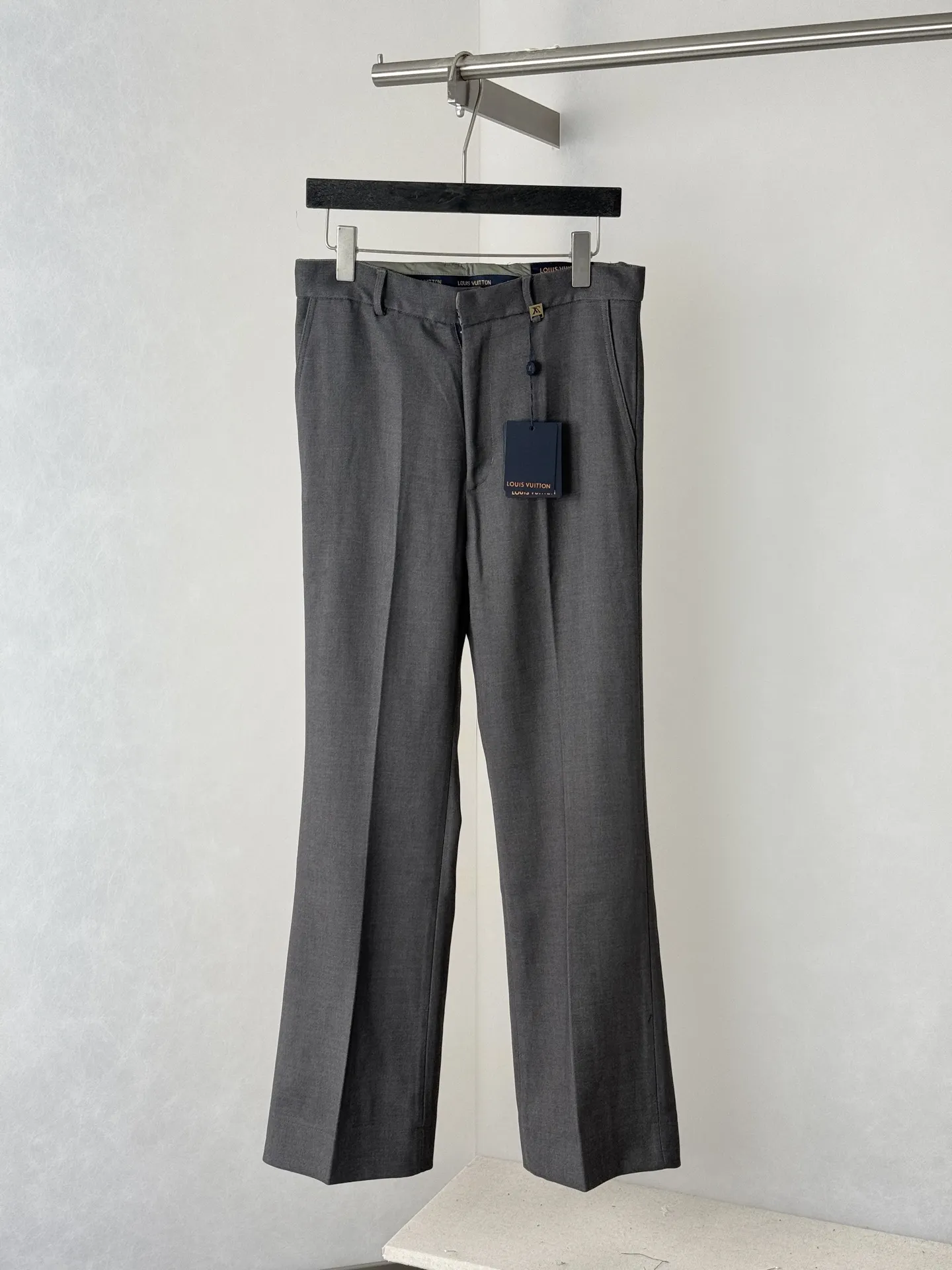 Flared Logo-Hardware Tailored Trousers D32520701