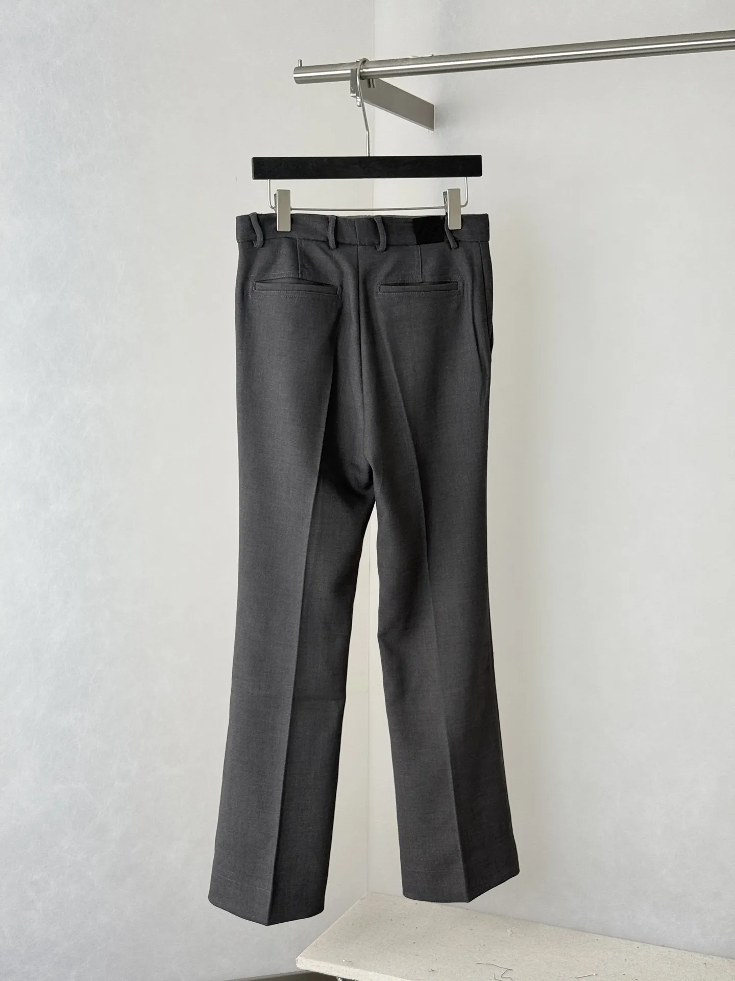 Flared Logo-Hardware Tailored Trousers D32520701 — view 2