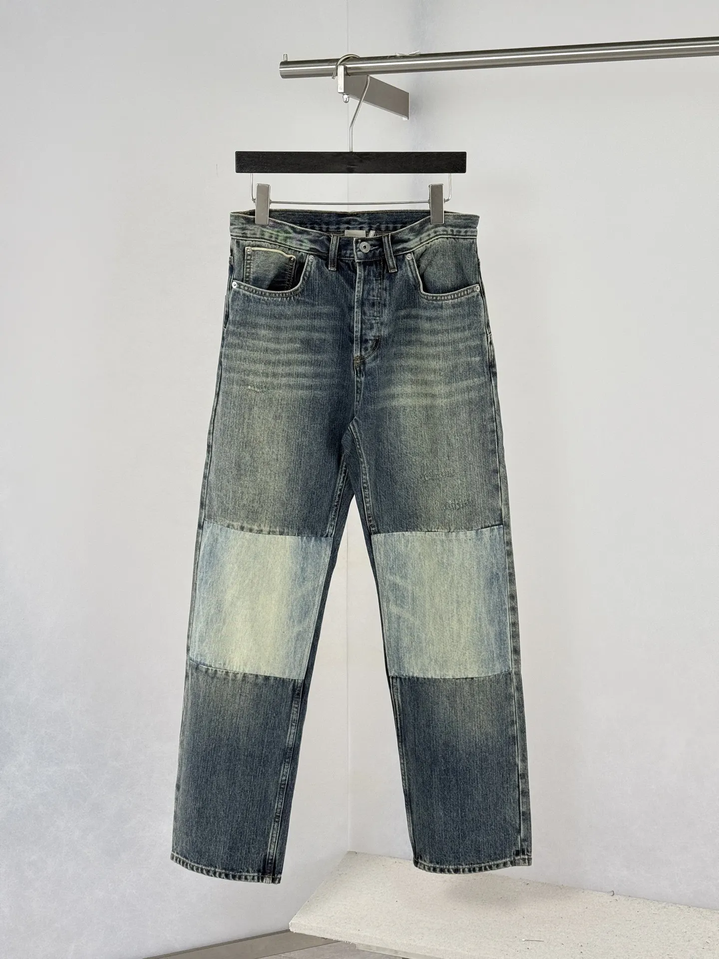 Patchwork Washed Wide-Leg Jeans D32520725