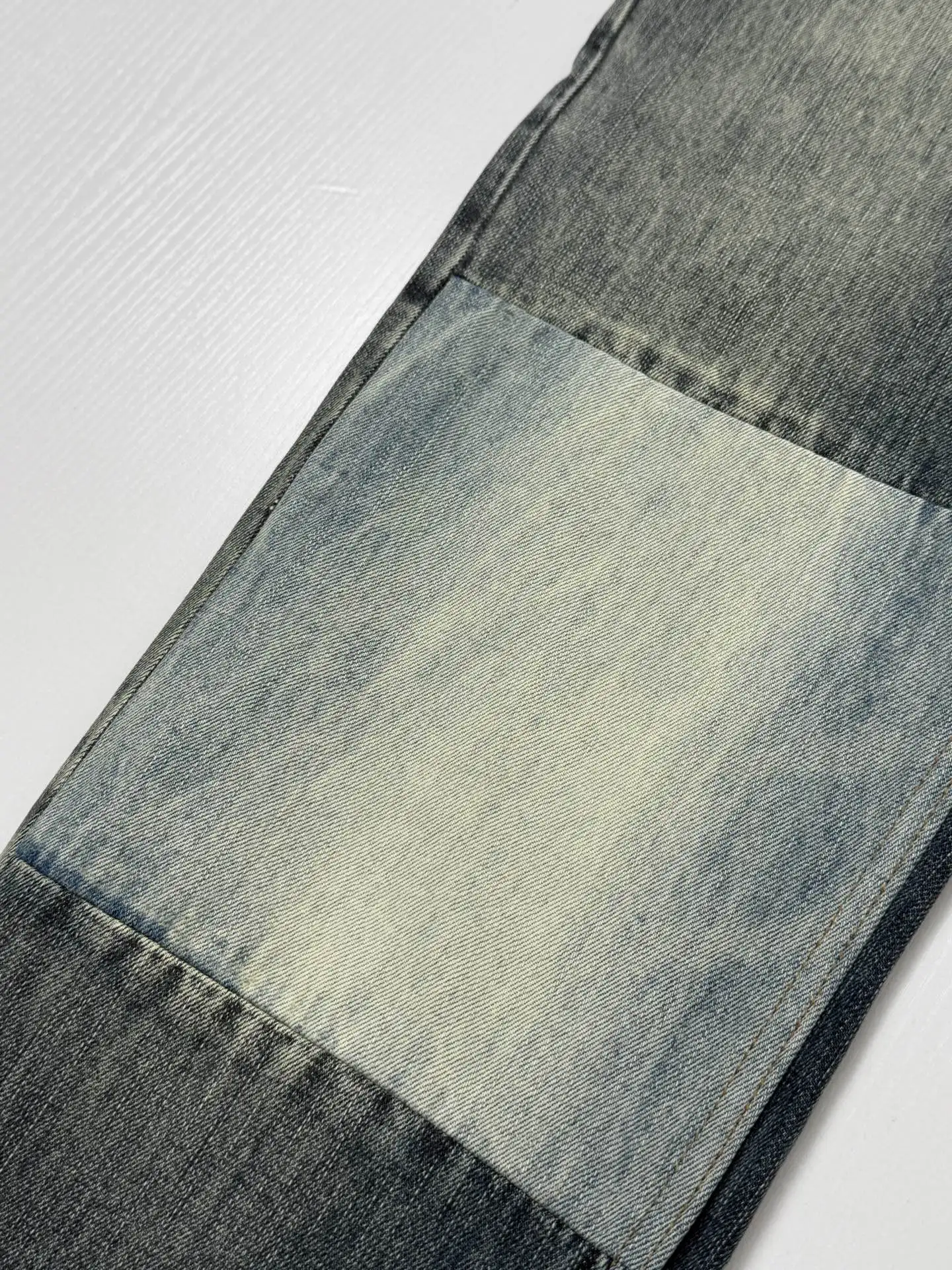 Patchwork Washed Wide-Leg Jeans D32520725 — view 5