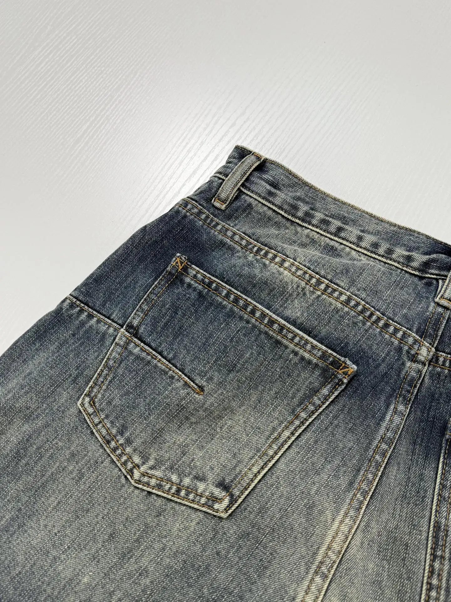 Patchwork Washed Wide-Leg Jeans D32520725 — view 11