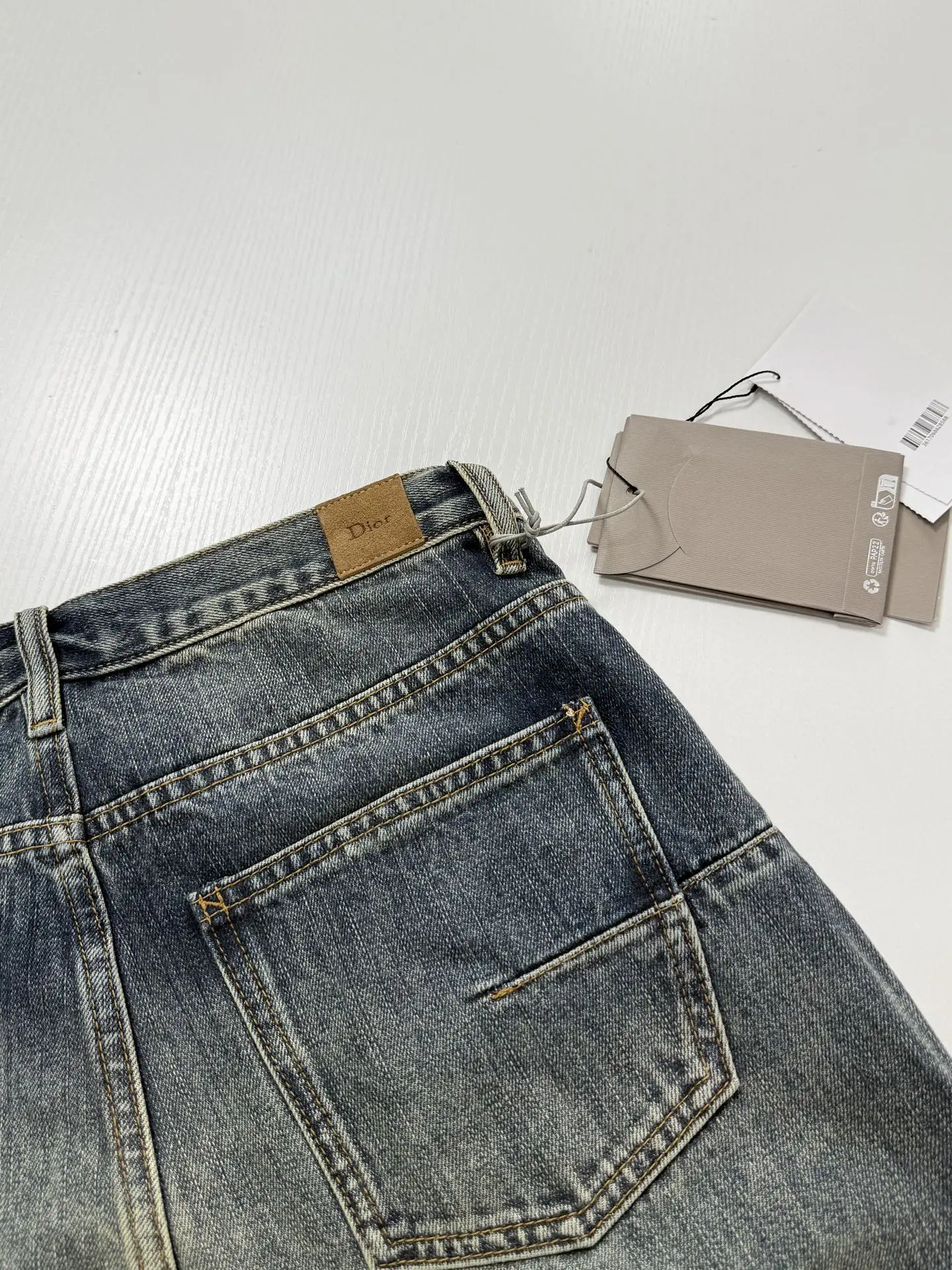 Patchwork Washed Wide-Leg Jeans D32520725 — view 13