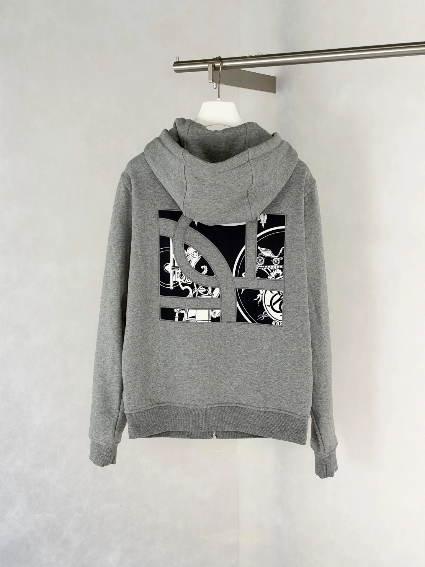 Patchwork Embroidered Zip-Up Hoodie D32519177 — view 2