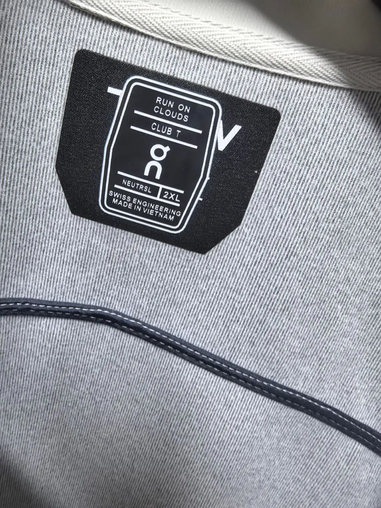 On Running Logo-Print Technical Gilet D33020824 — view 9
