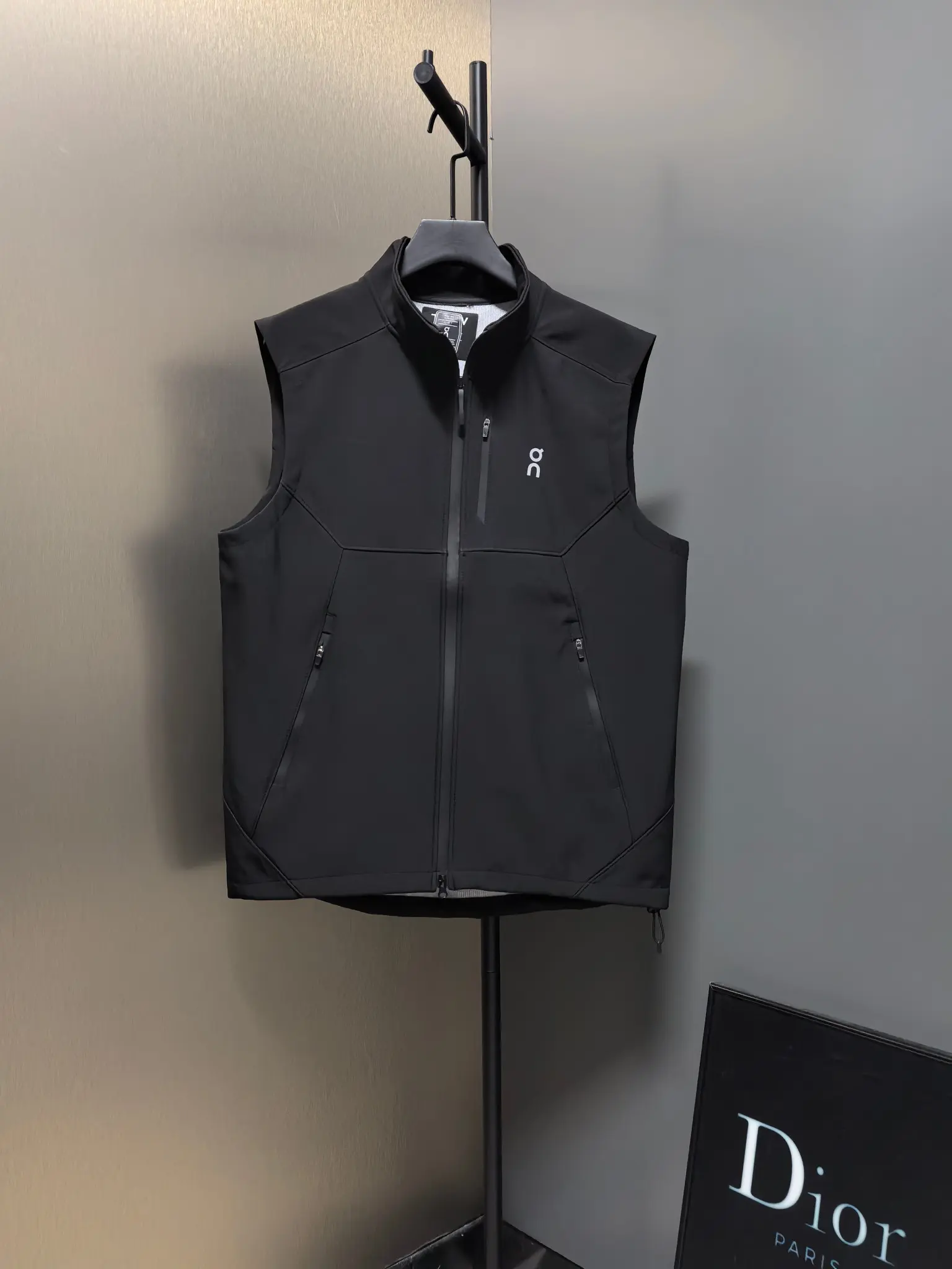 Logo-Print Technical Shell Gilet D33020823