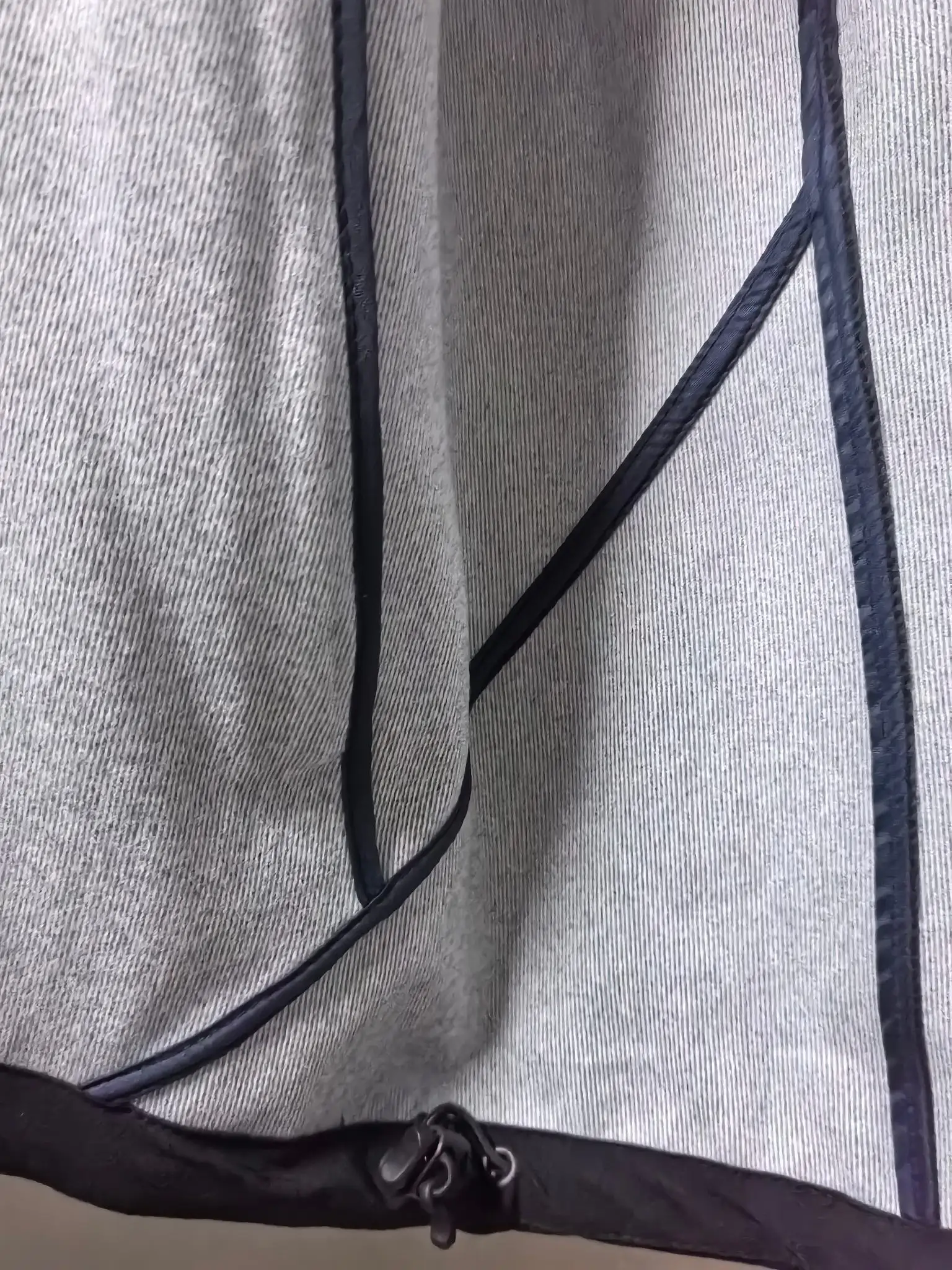 Logo-Print Technical Shell Gilet D33020823 — view 10