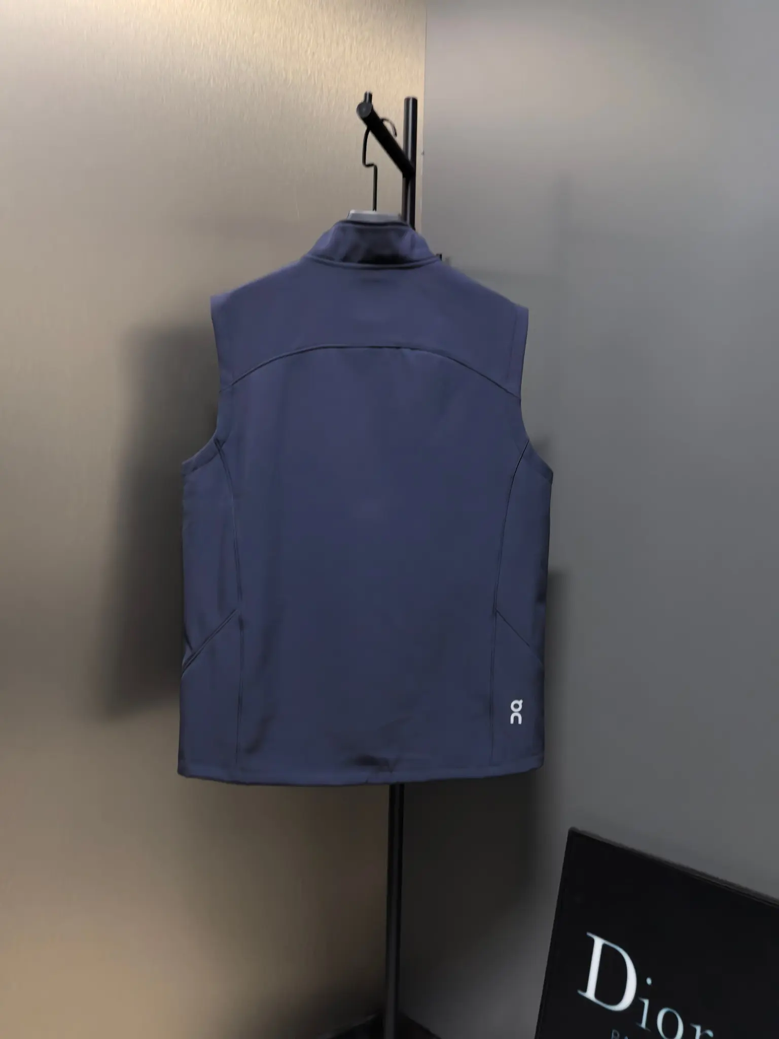 On Running Logo-Print Performance Gilet D33020822 — view 6