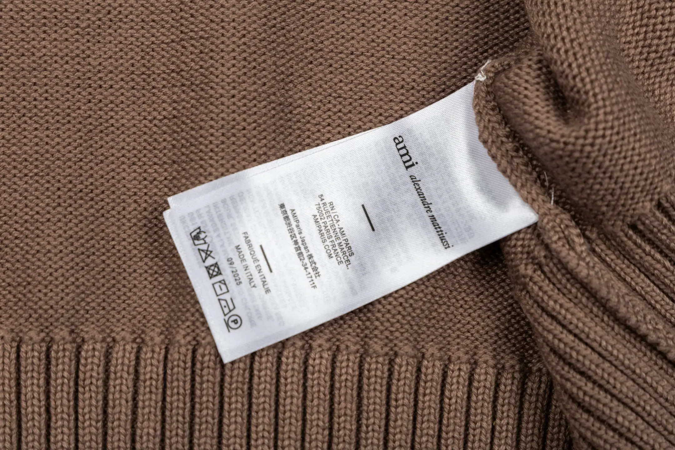 Ami de Coeur Wool V-Neck Cardigan D33021127 — view 9