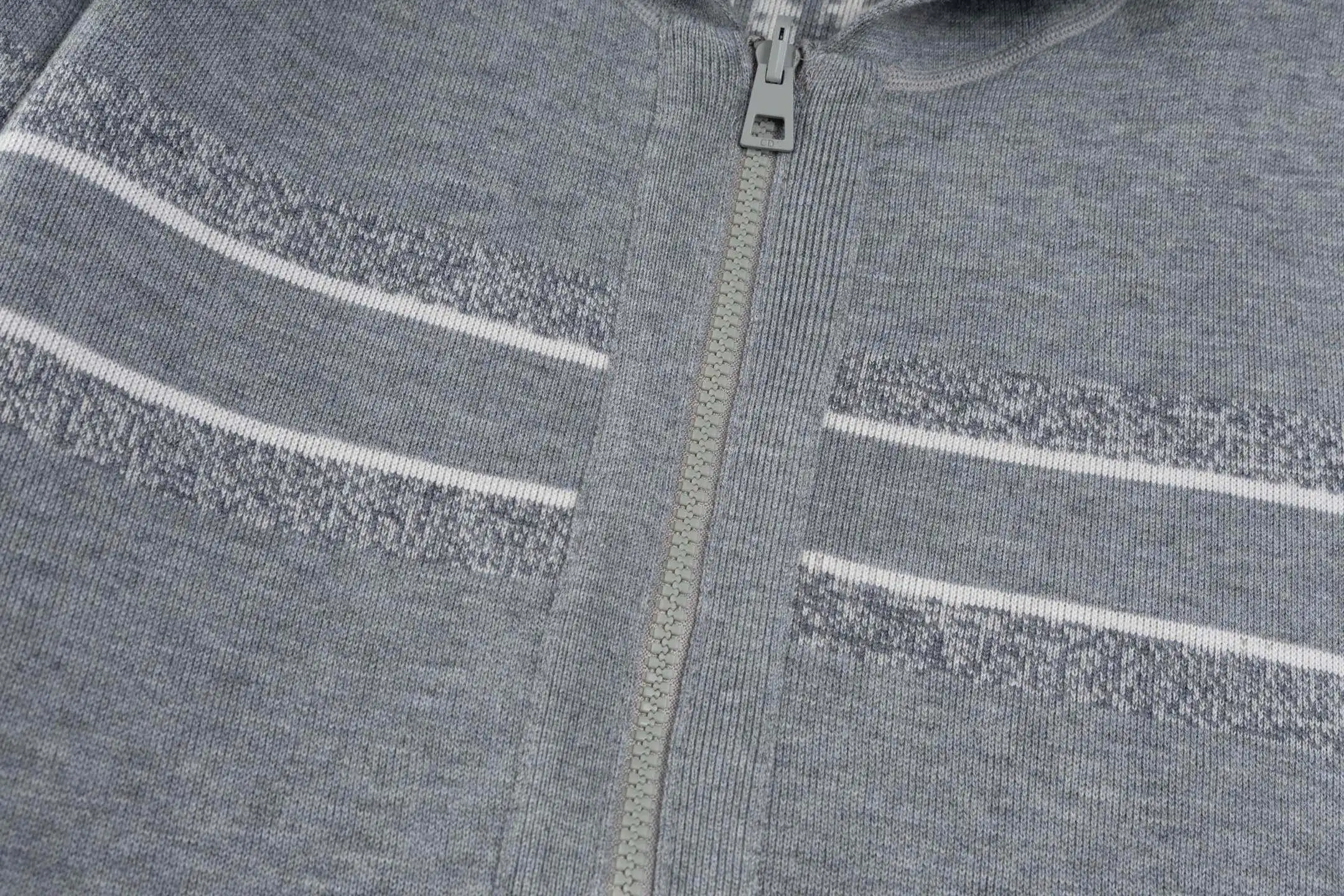Oblique Reversible Cashmere-Blend Zip-Up Hoodie D33021213 — view 5