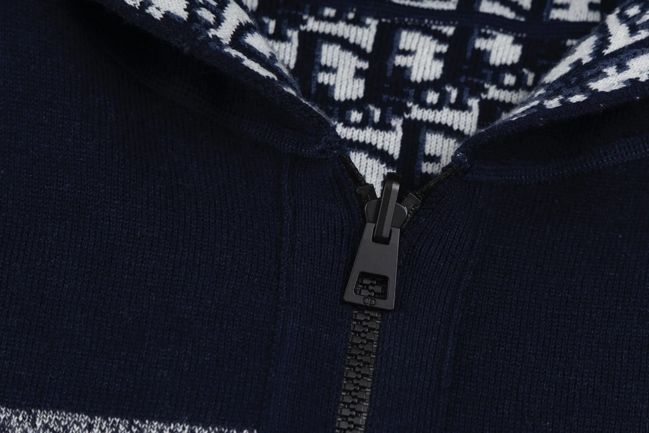 Reversible Oblique Cashmere-Blend Knit Hoodie D33021214 — view 4