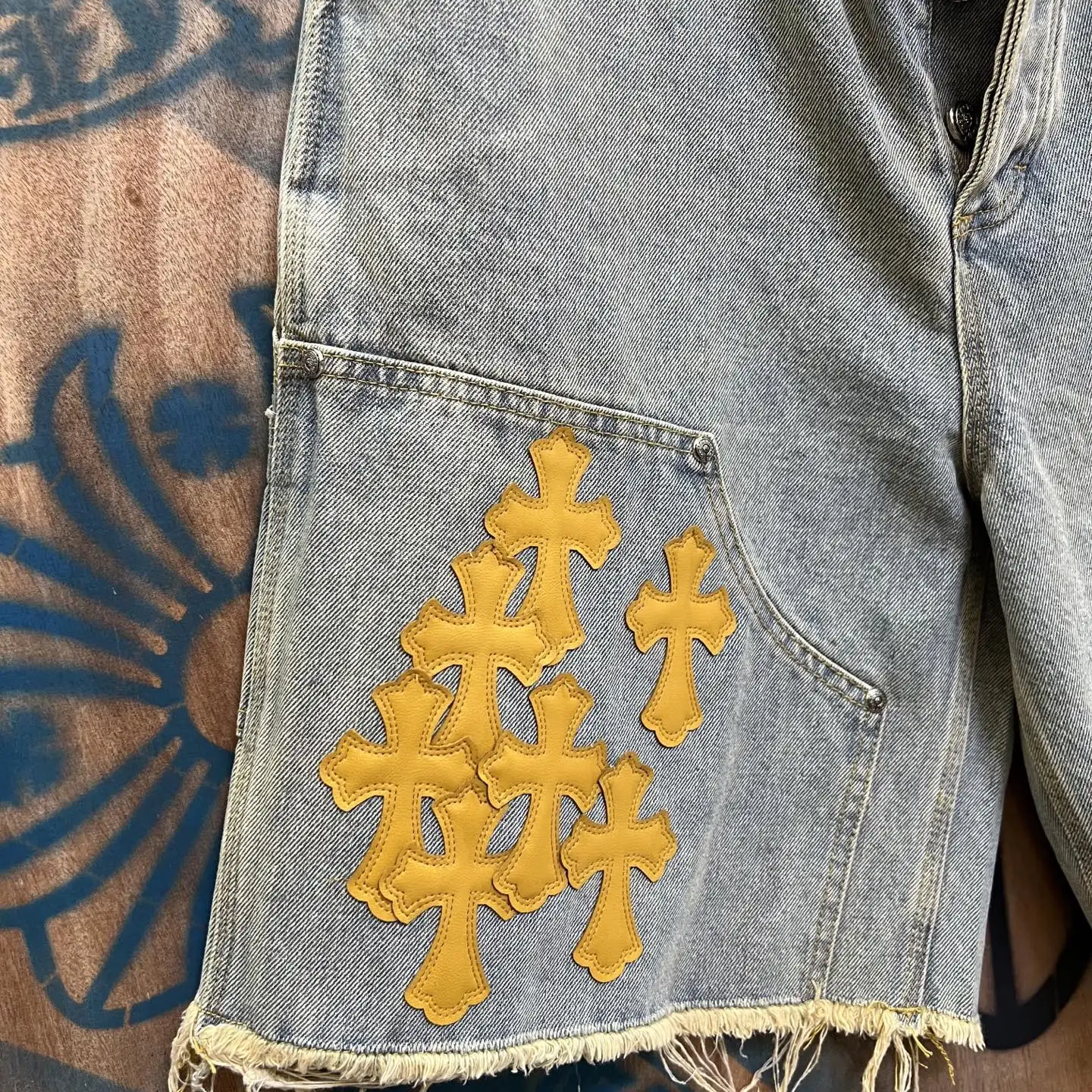 Remade Leather Cross Patch Denim Shorts D33014142 — view 4