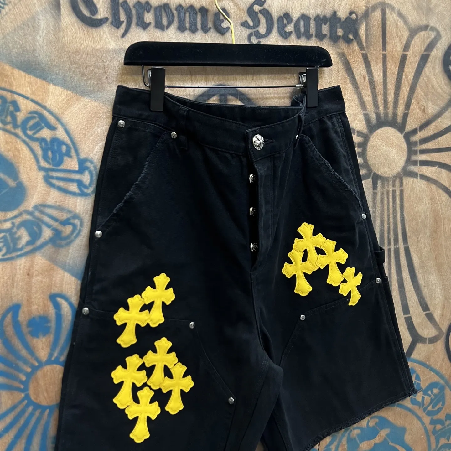 Cross-Patch Remake Denim Shorts D33014151 — view 2