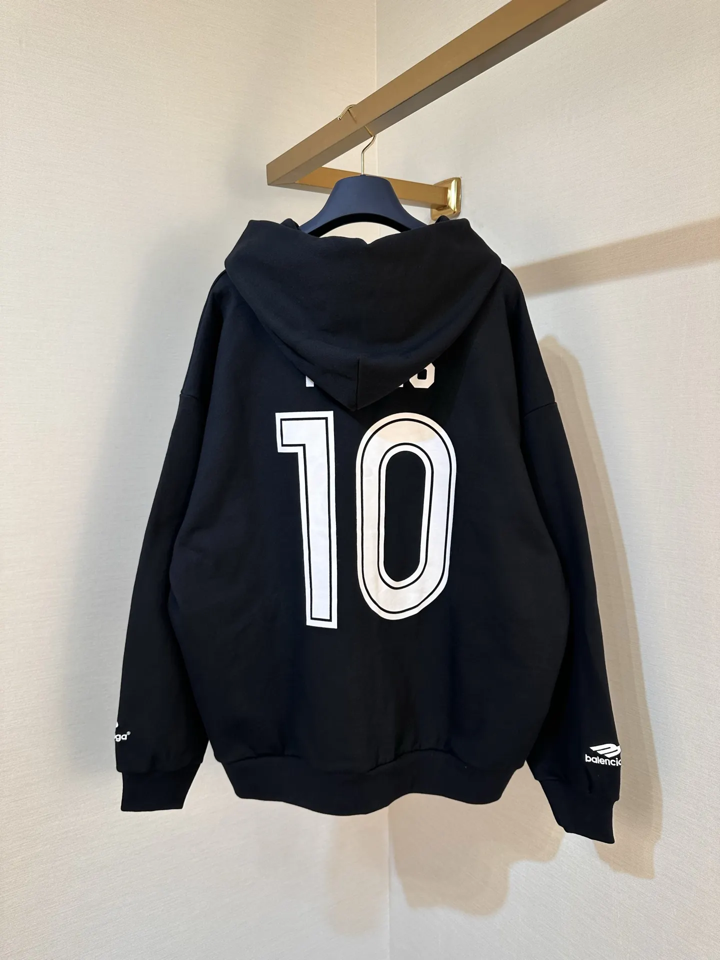 Logo-Print Oversized Zip-Up Hoodie D33519109 — view 2