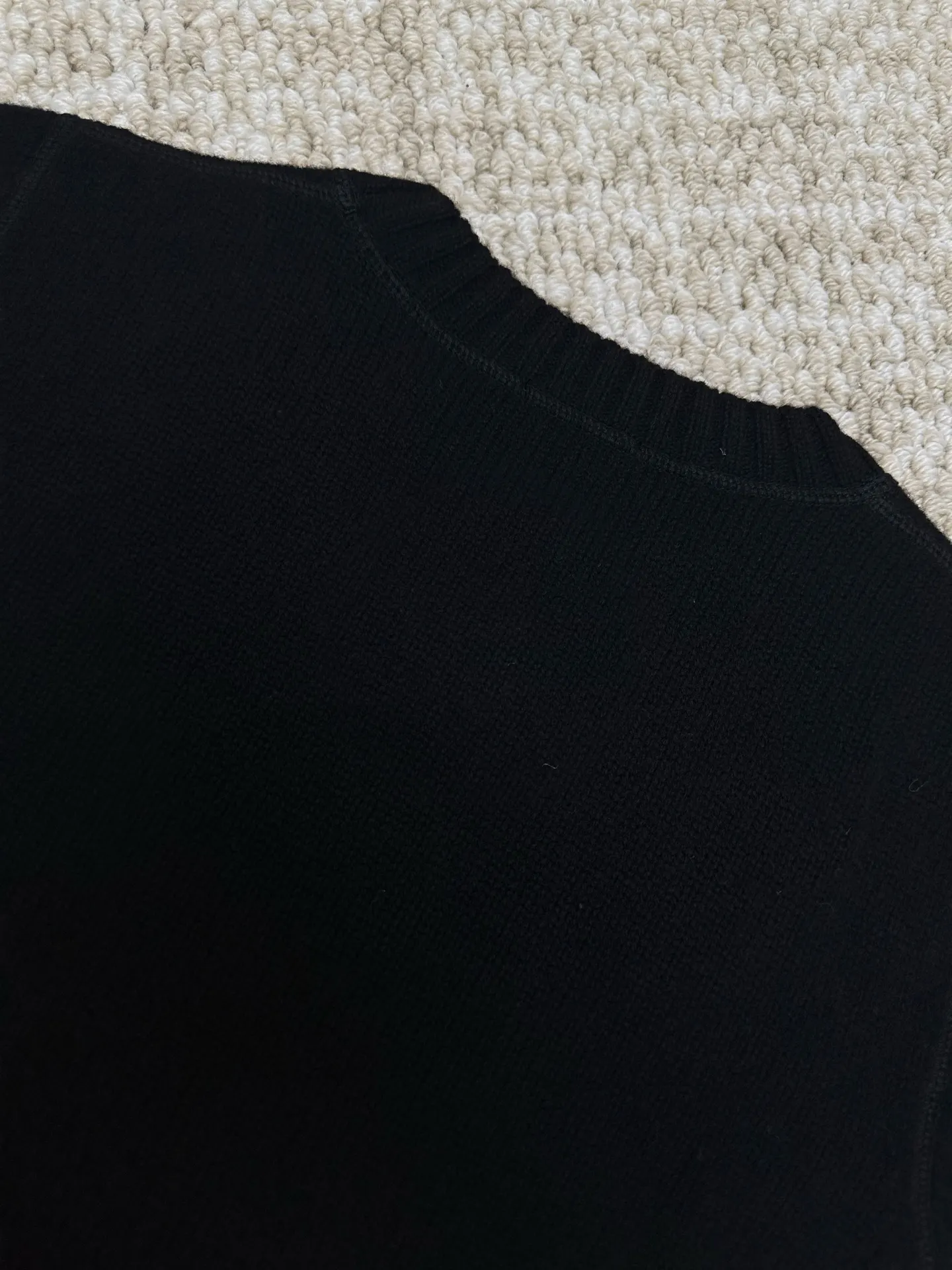 Logo Intarsia Wool and Cashmere Sweater D33519105 — view 9