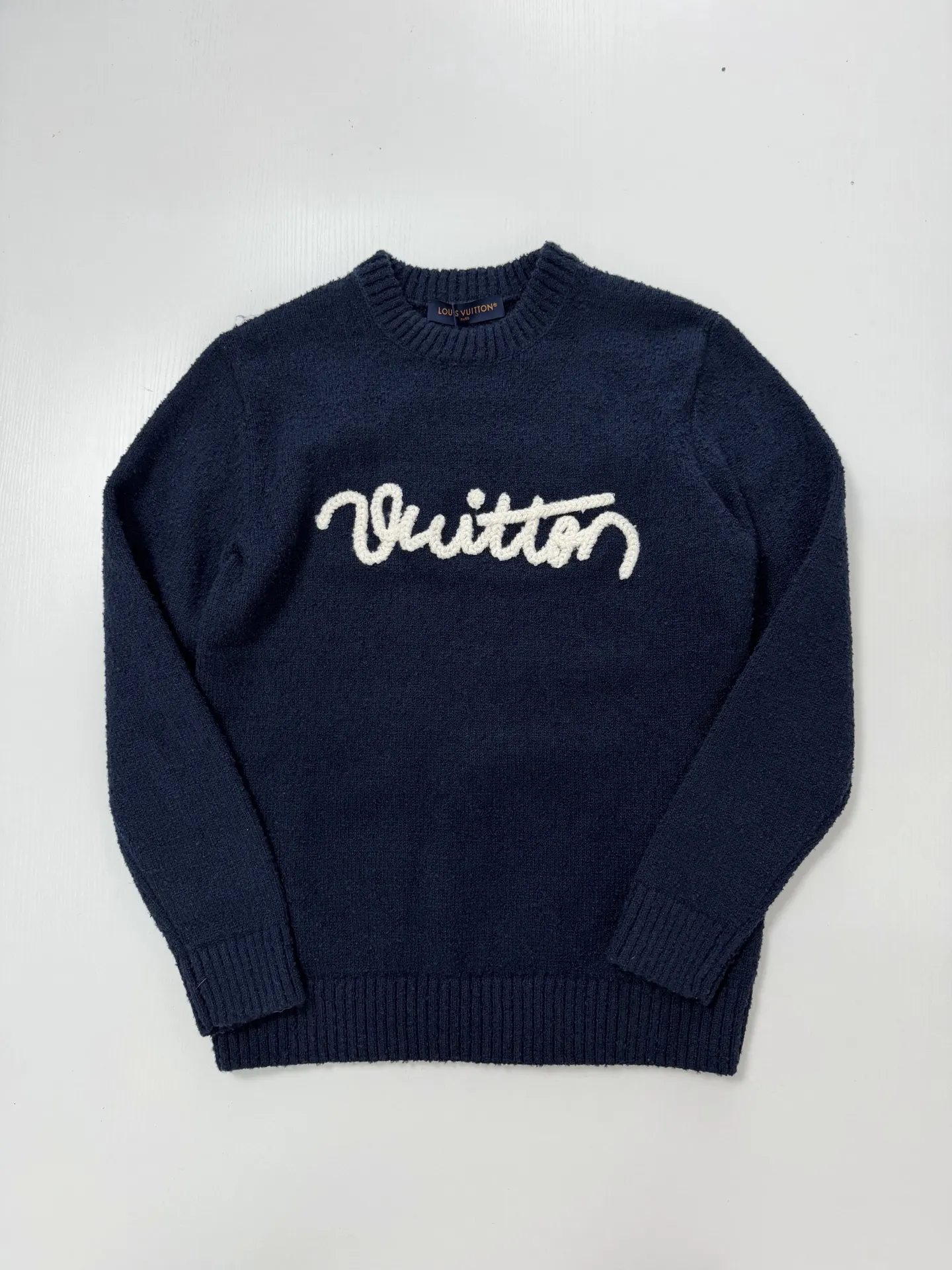 Script Logo Bouclé Knit Crew-Neck Sweater D33520669 — view 3