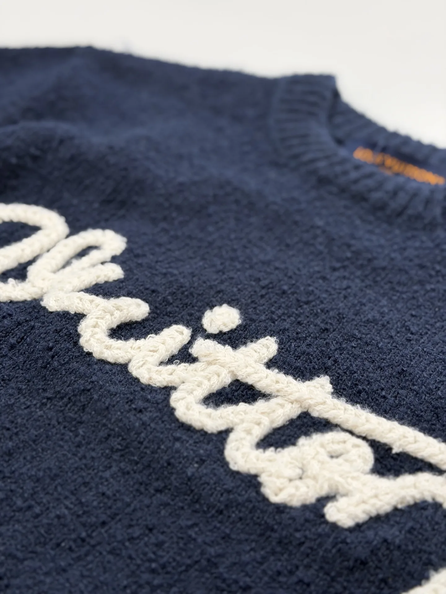 Script Logo Bouclé Knit Crew-Neck Sweater D33520669 — view 6