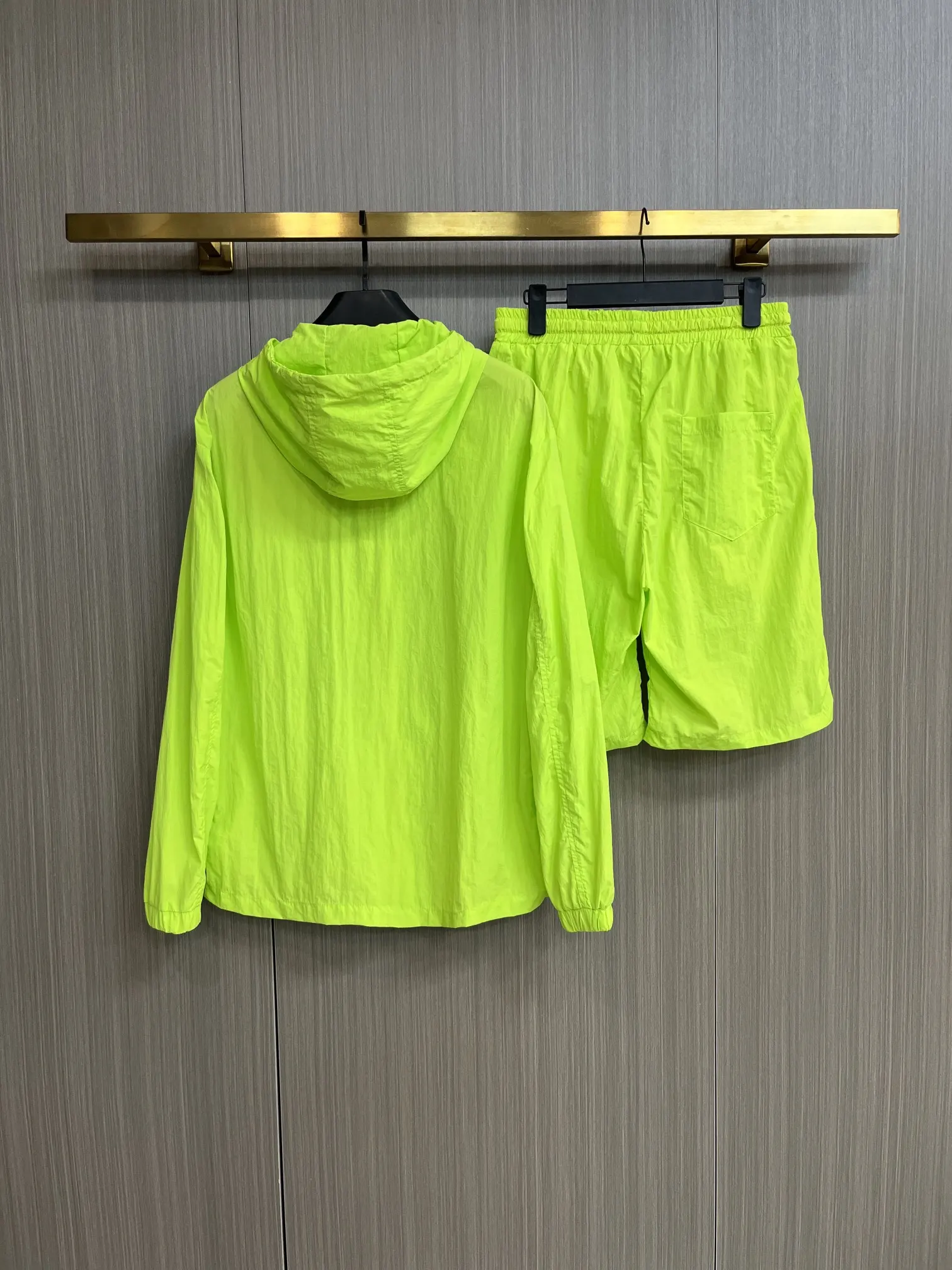 Hooded Windbreaker and Shorts Performance Set D34014560 — view 2