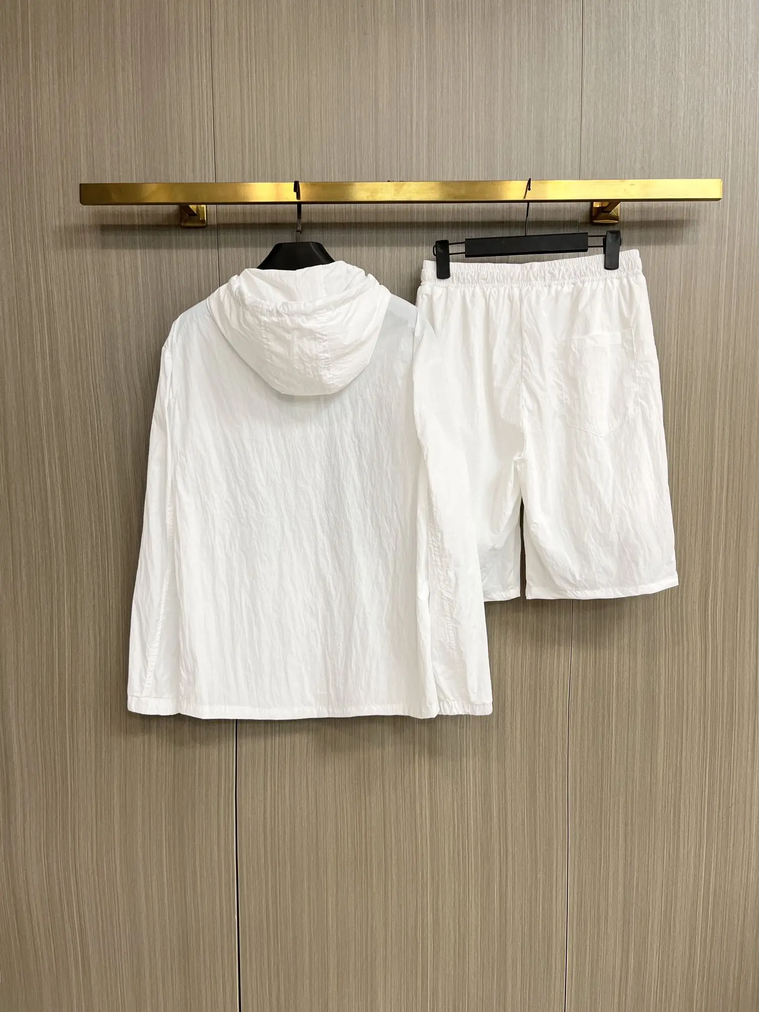 Logo-Patch Hooded Windbreaker and Shorts Set D34014559 — view 2
