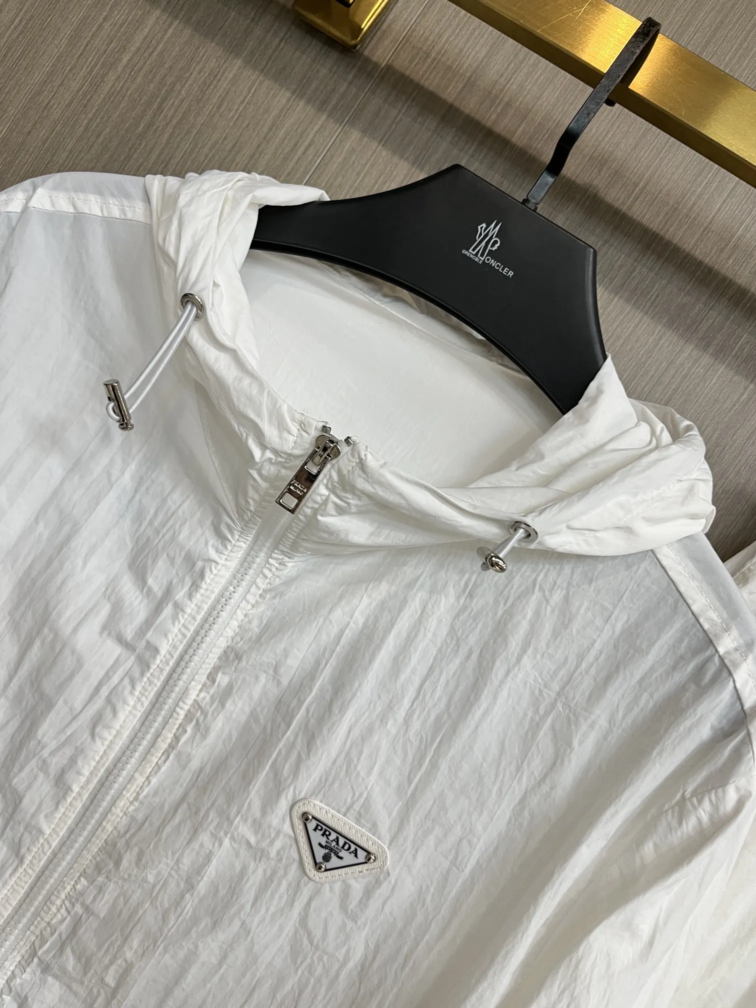 Logo-Appliqué Hooded Jacket and Shorts Set D34014407 — view 9