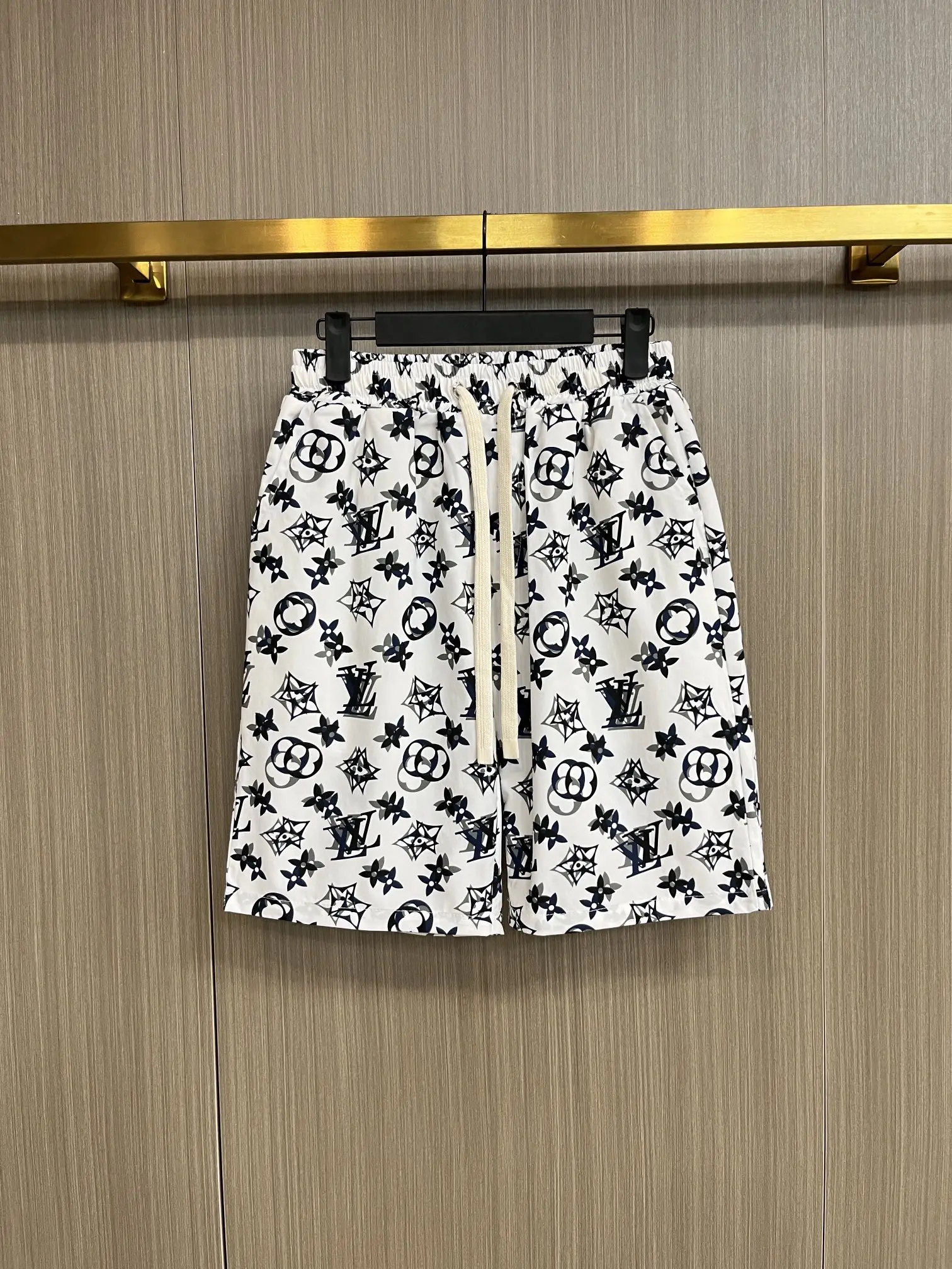 Monogram Print Hooded Windbreaker and Shorts Set D34014552 — view 3