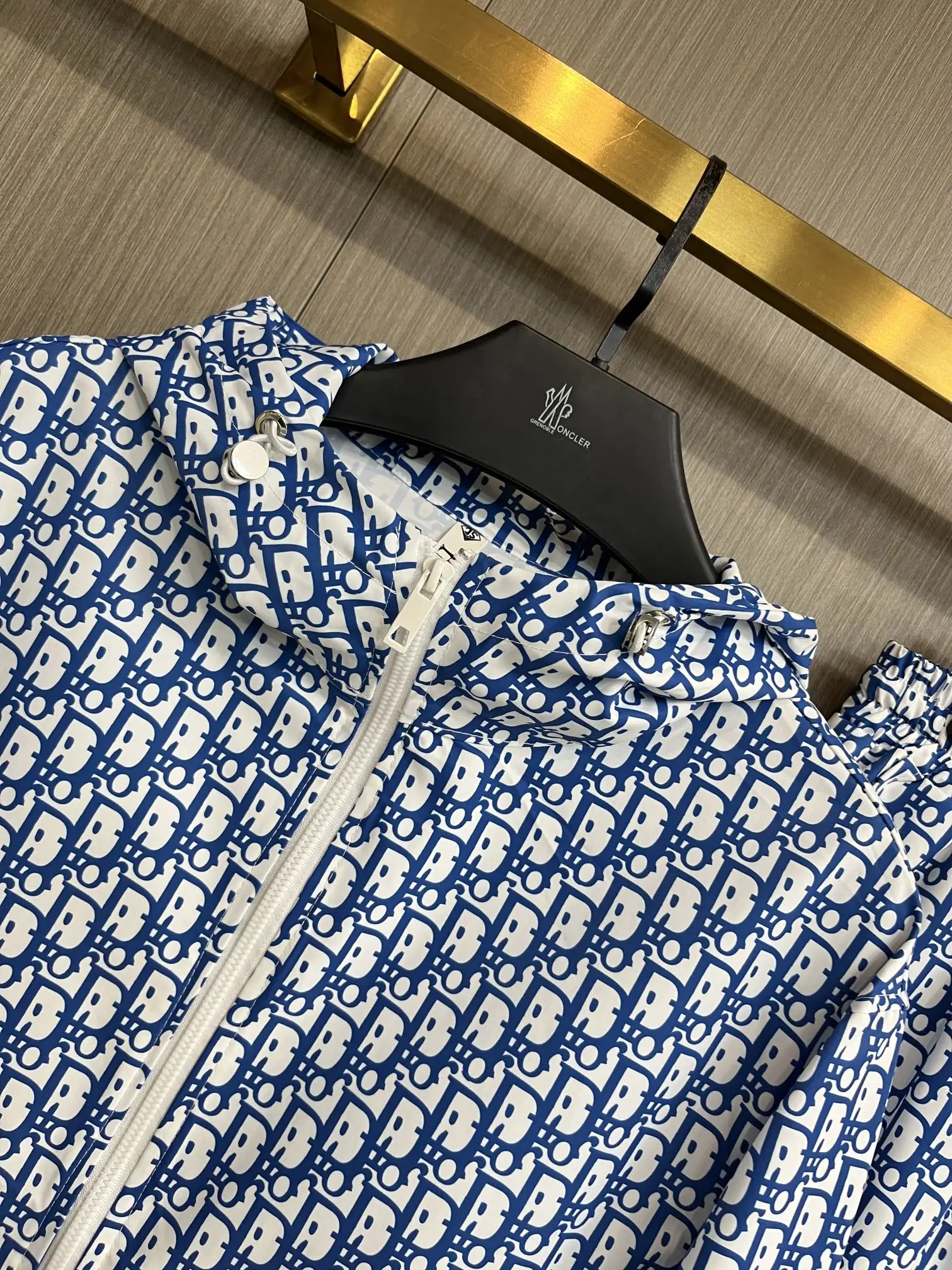 Oblique Print Hooded Jacket and Shorts Set D34014558 — view 7