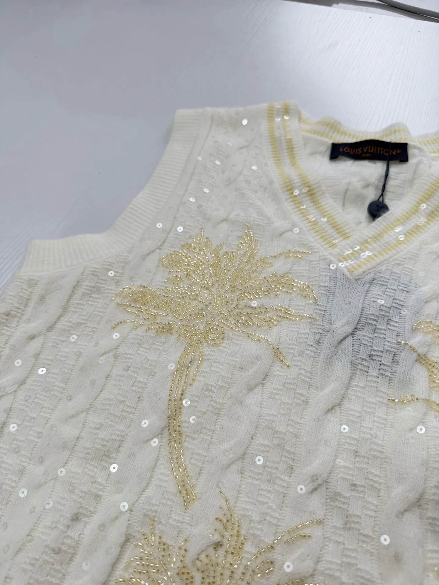 Palm Tree Beaded Cable-Knit Vest D34520666 — view 4