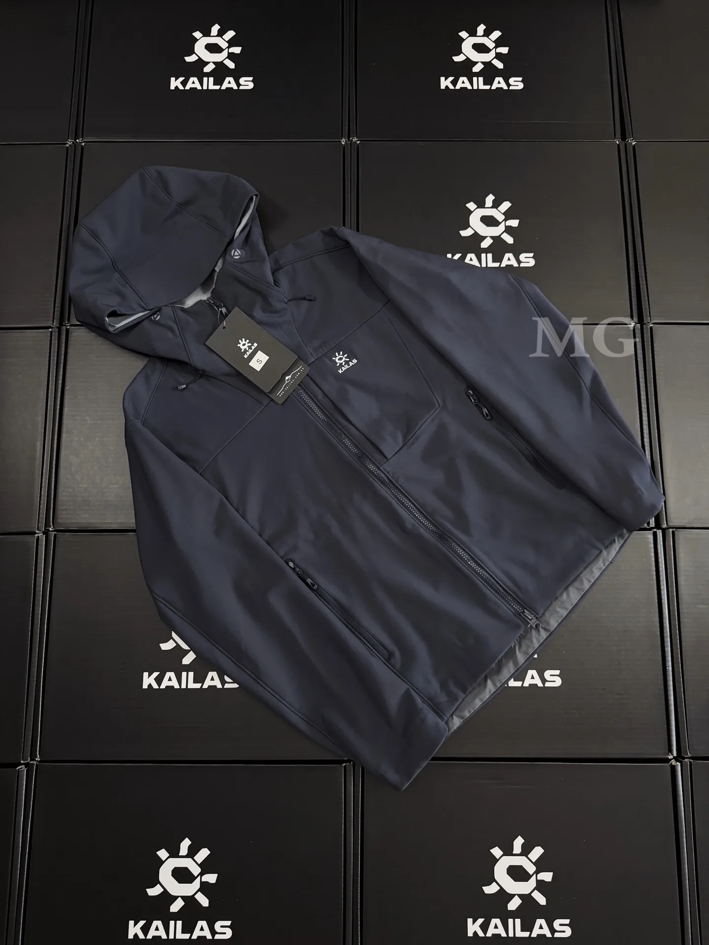 Kailas M8iC Fleece-Lined Softshell Hooded Jacket D35018955 — view 2