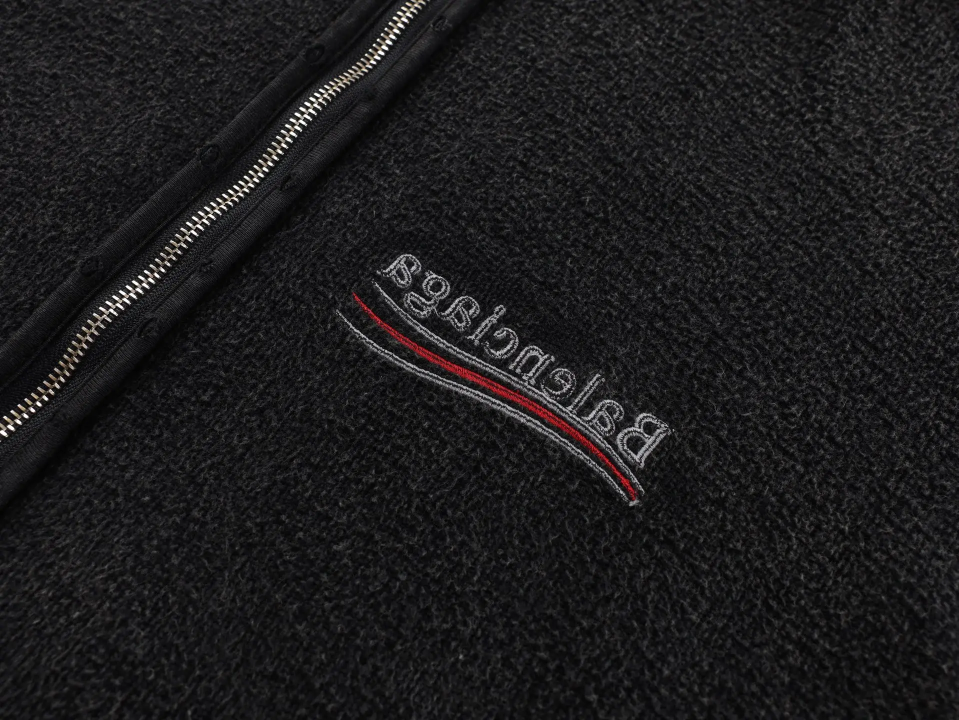 Distressed Logo-Embroidered Zip-Up Hoodie D35021201 — view 4