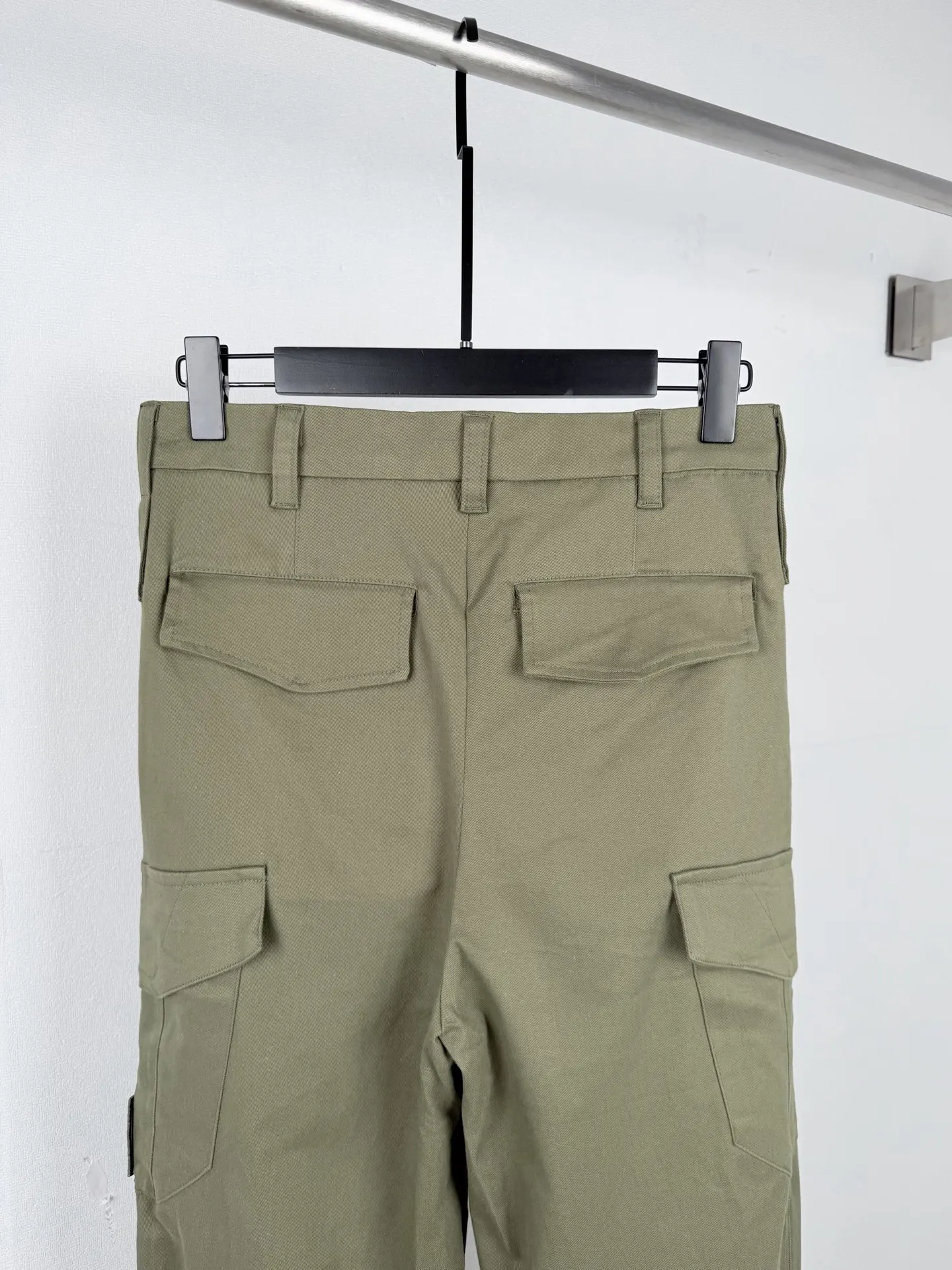 Embroidered Logo Cotton-Blend Cargo Trousers D35020000 — view 4