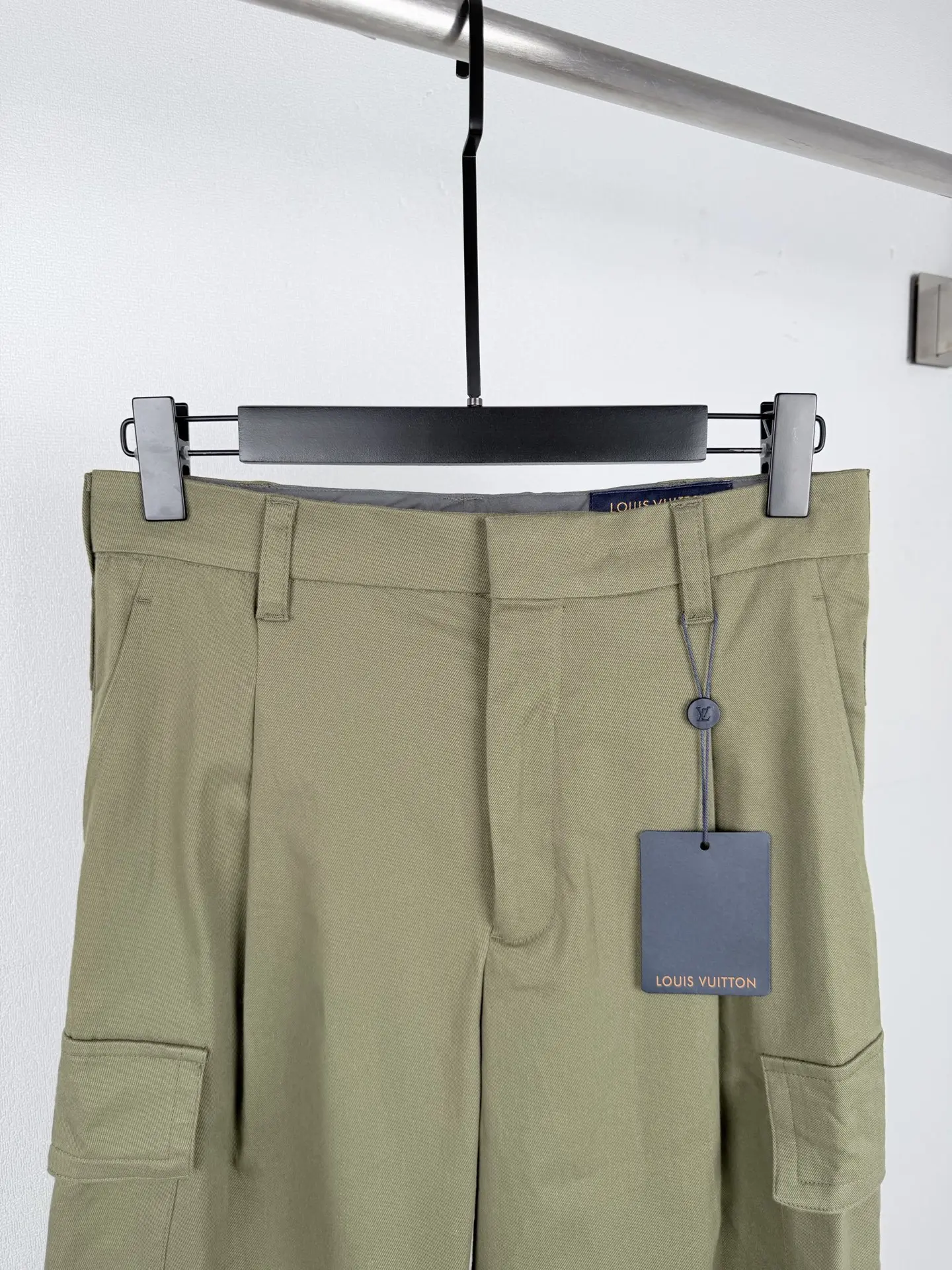 Embroidered Logo Cotton-Blend Cargo Trousers D35020000 — view 5