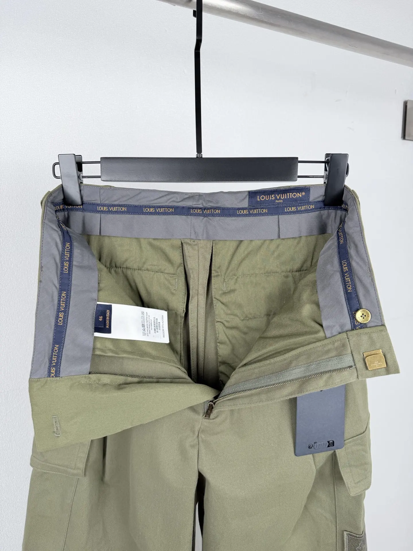 Embroidered Logo Cotton-Blend Cargo Trousers D35020000 — view 12