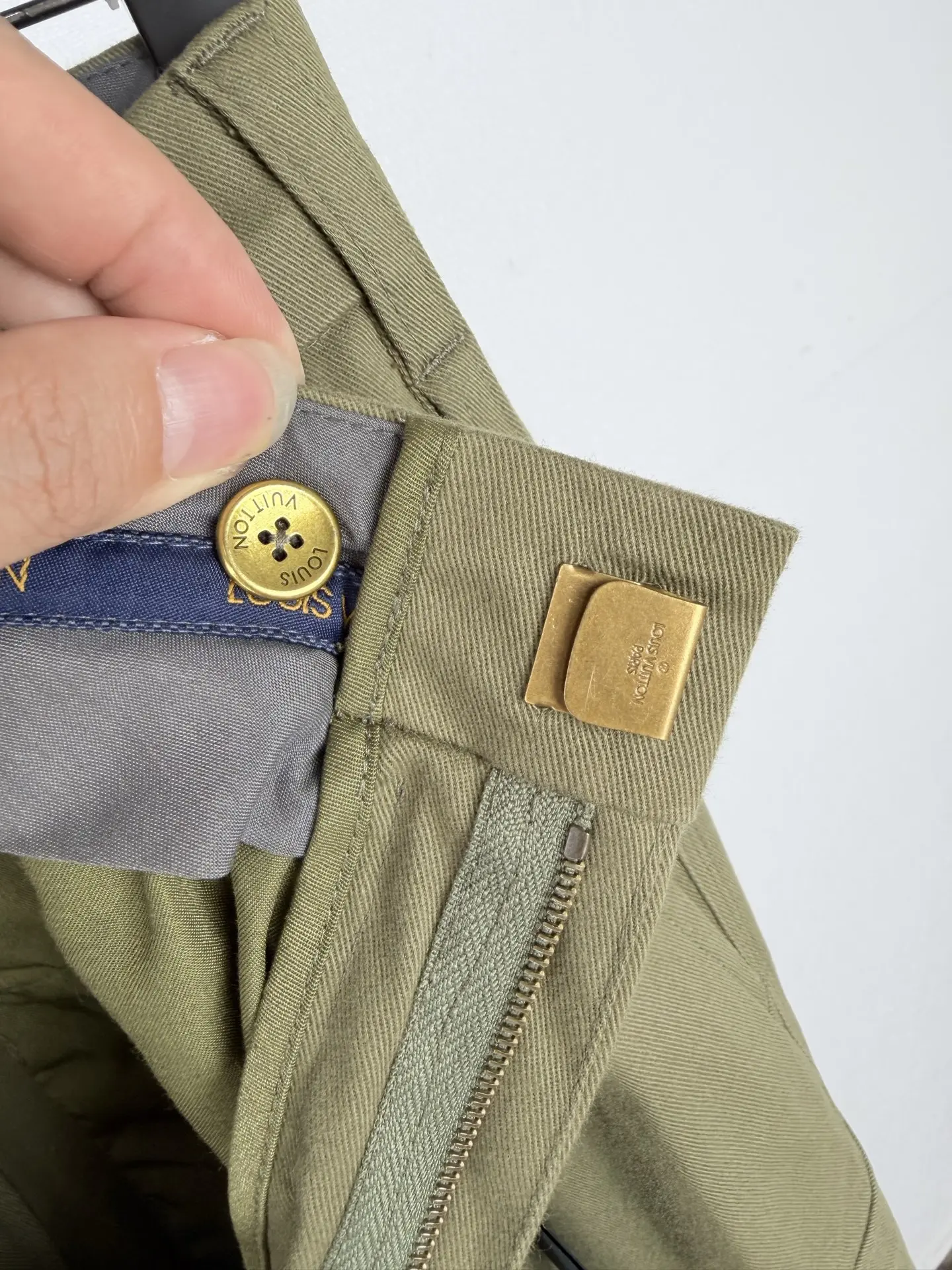 Embroidered Logo Cotton-Blend Cargo Trousers D35020000 — view 13