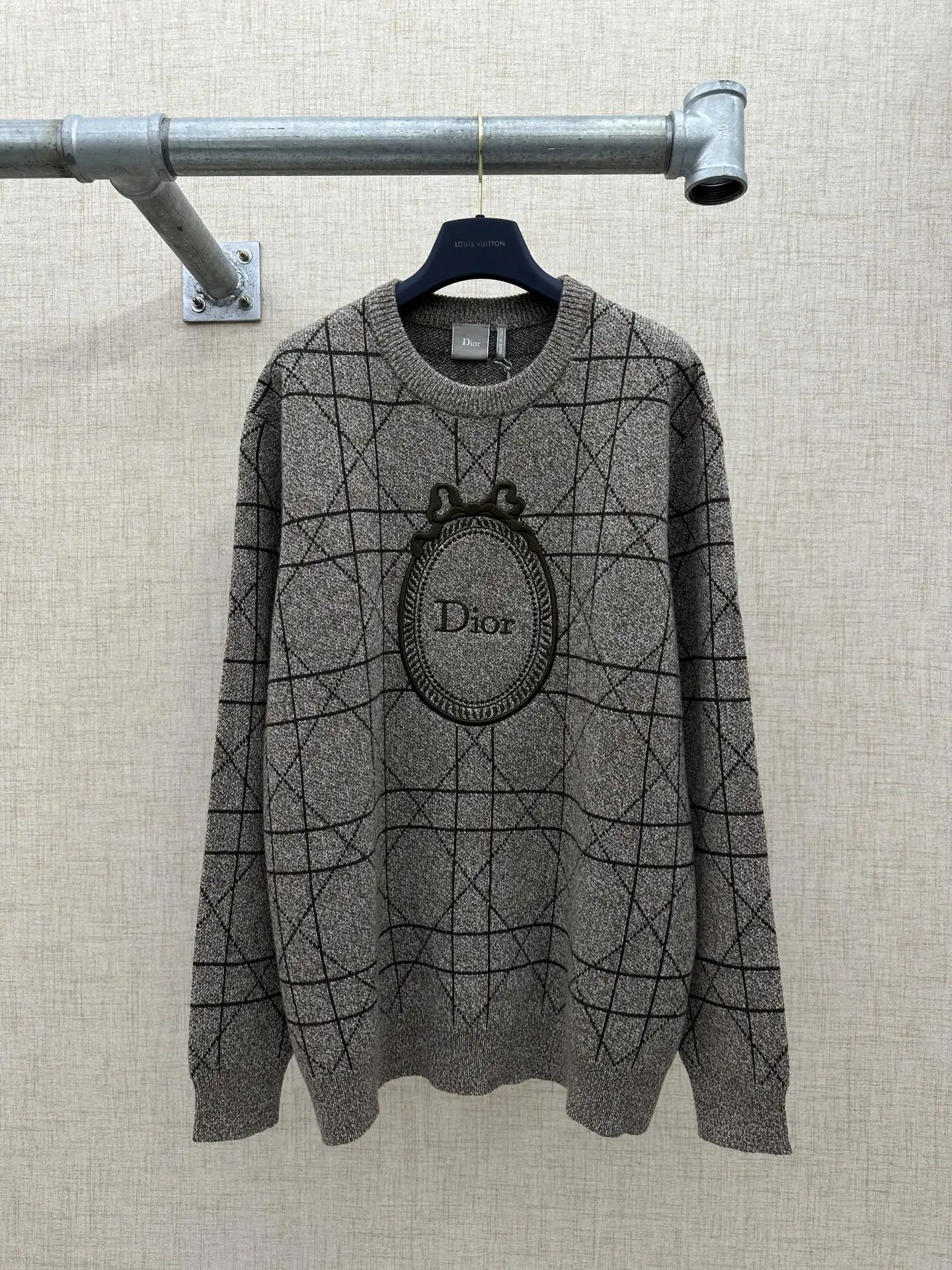 Cannage Jacquard Medaillon Crew-Neck Sweater D35021440