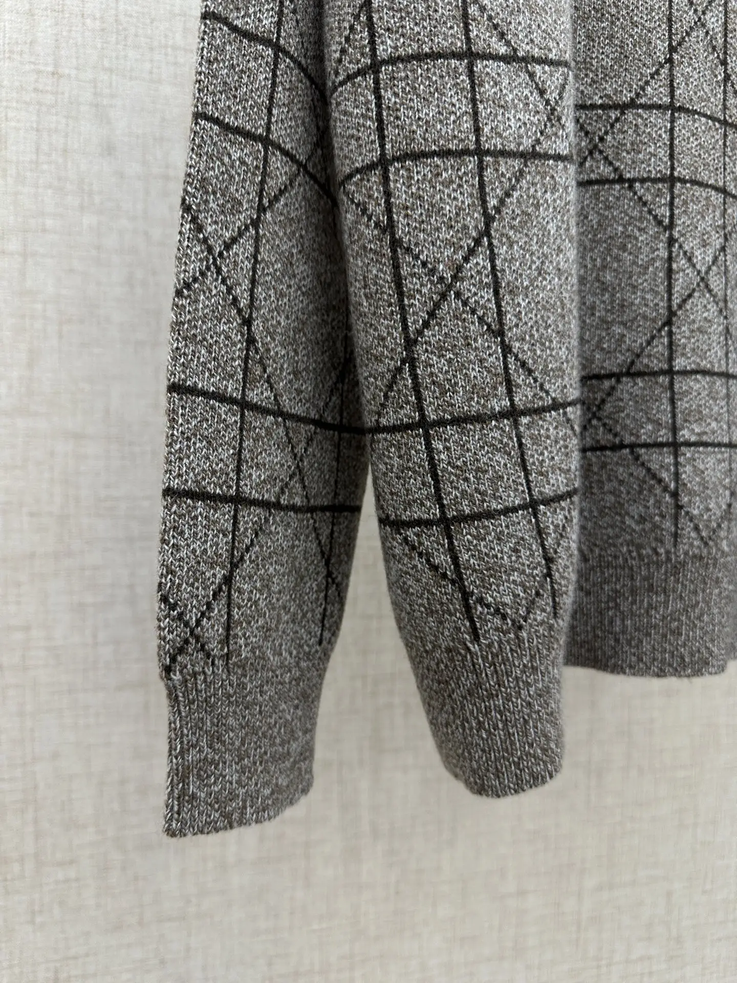 Cannage Jacquard Medaillon Crew-Neck Sweater D35021440 — view 5