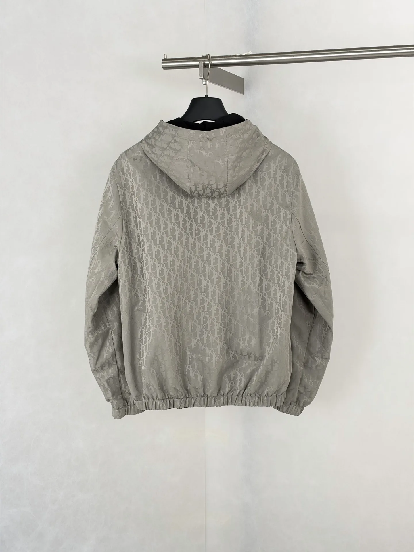 Oblique Jacquard Reversible Hooded Jacket D35519174 — view 2
