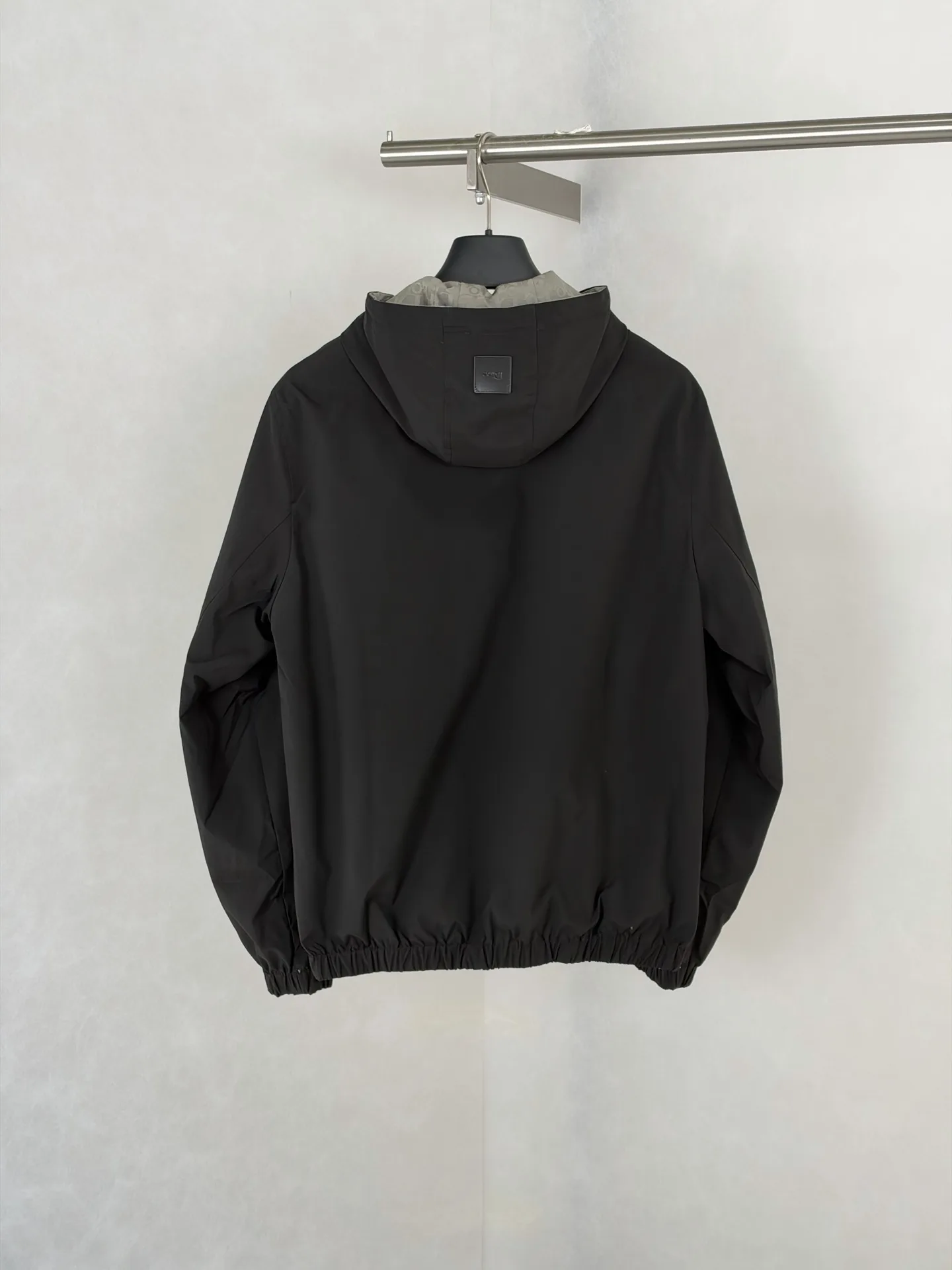 Oblique Jacquard Reversible Hooded Jacket D35519174 — view 5