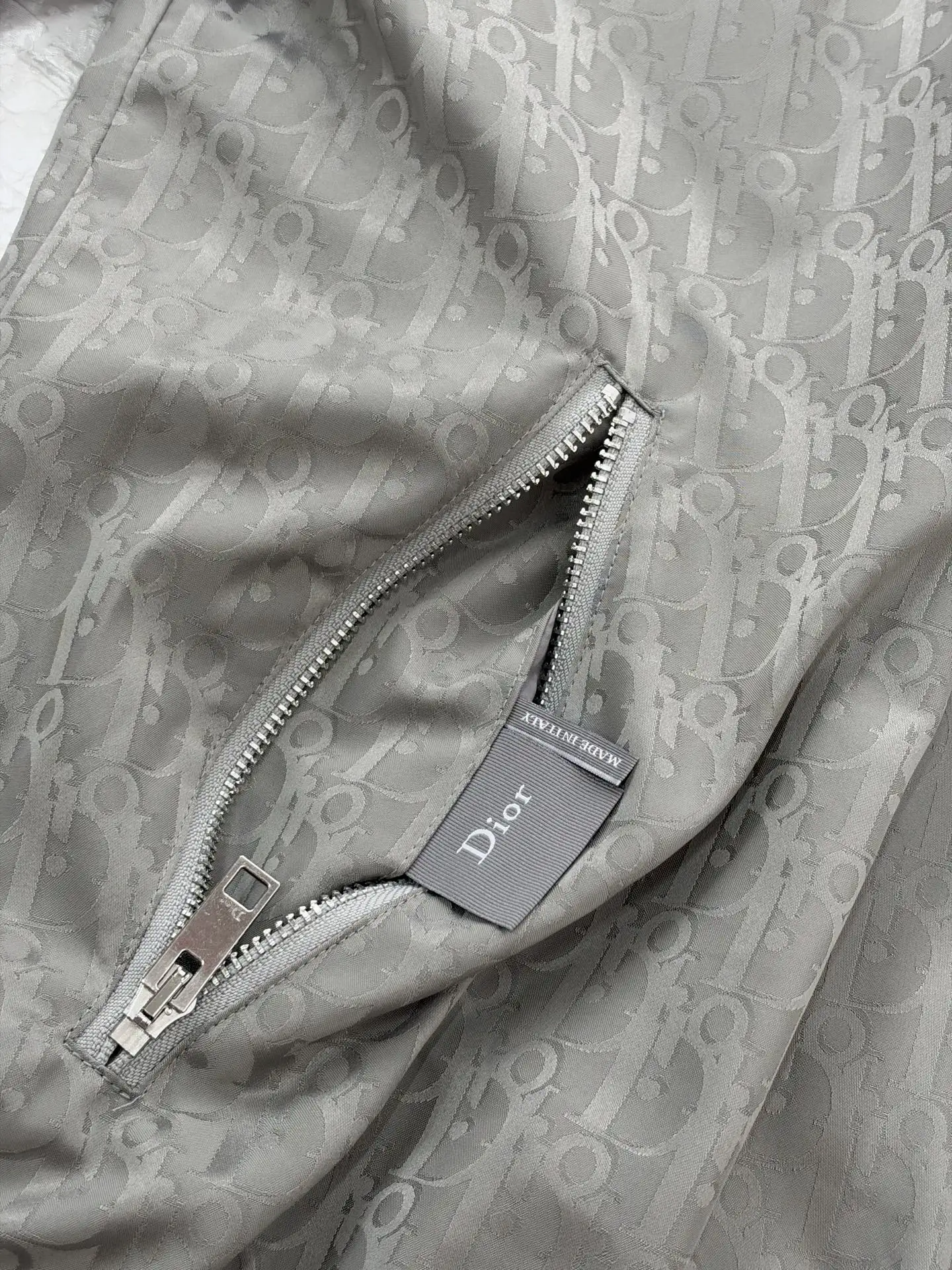 Oblique Jacquard Reversible Hooded Jacket D35519174 — view 15