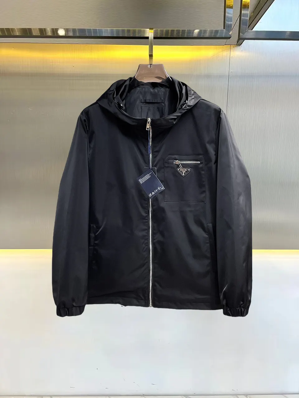 Logo-Appliquéd Hooded Shell Jacket D36014677