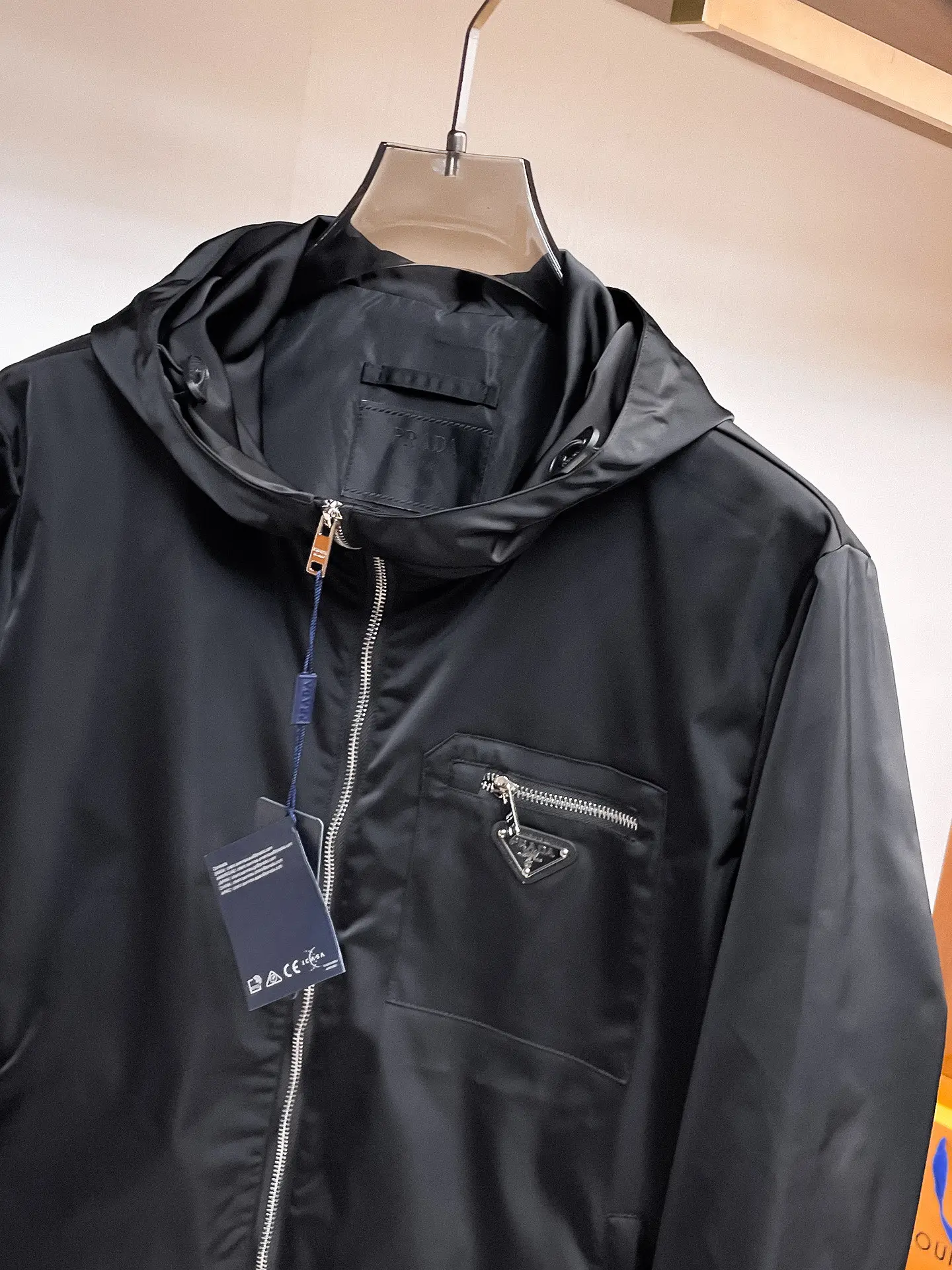 Logo-Appliquéd Hooded Shell Jacket D36014677 — view 3